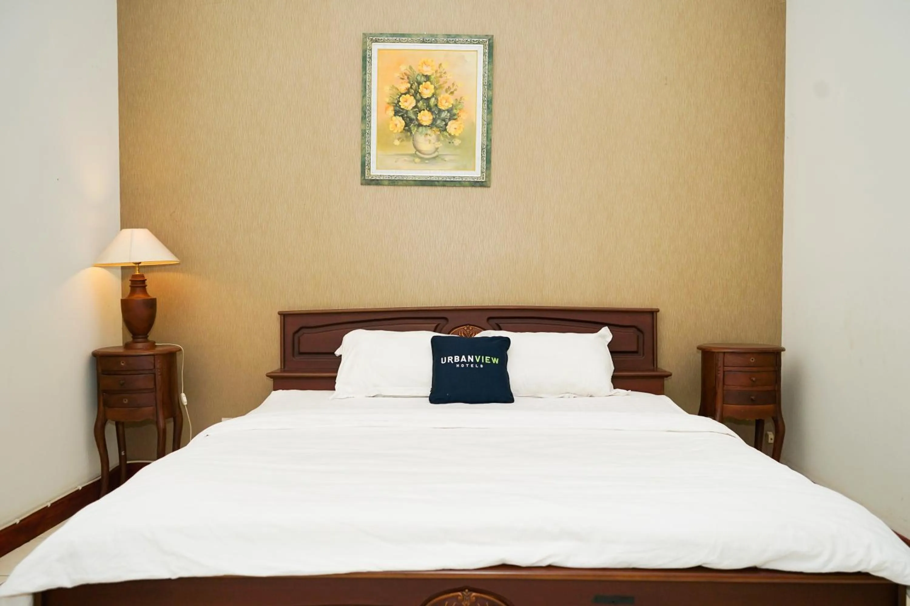 Bedroom, Bed in Urbanview Hotel Syariah Ratu Elok Banjarbaru by RedDoorz