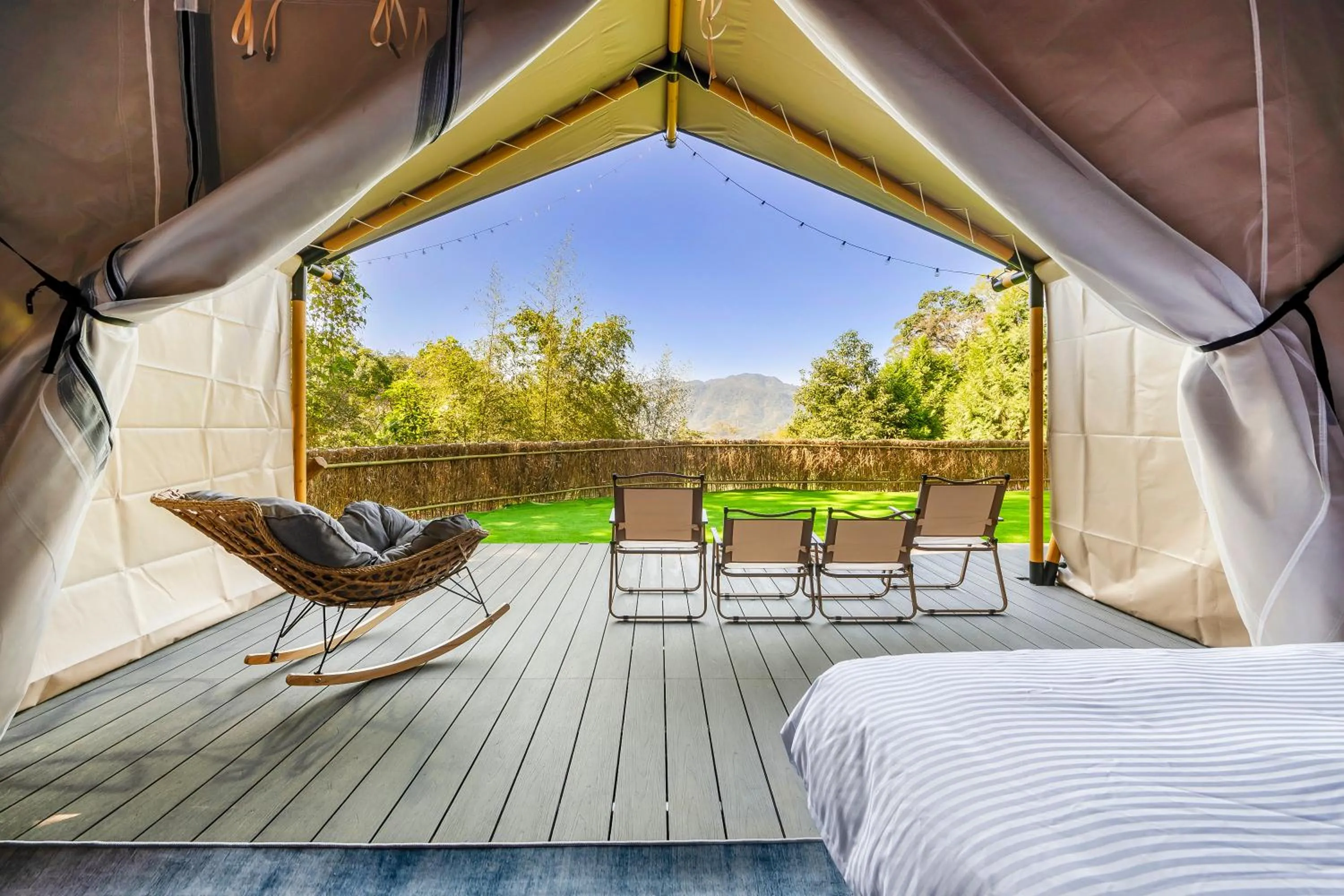 Photo of the whole room, Bed in Grow Tree Glamping