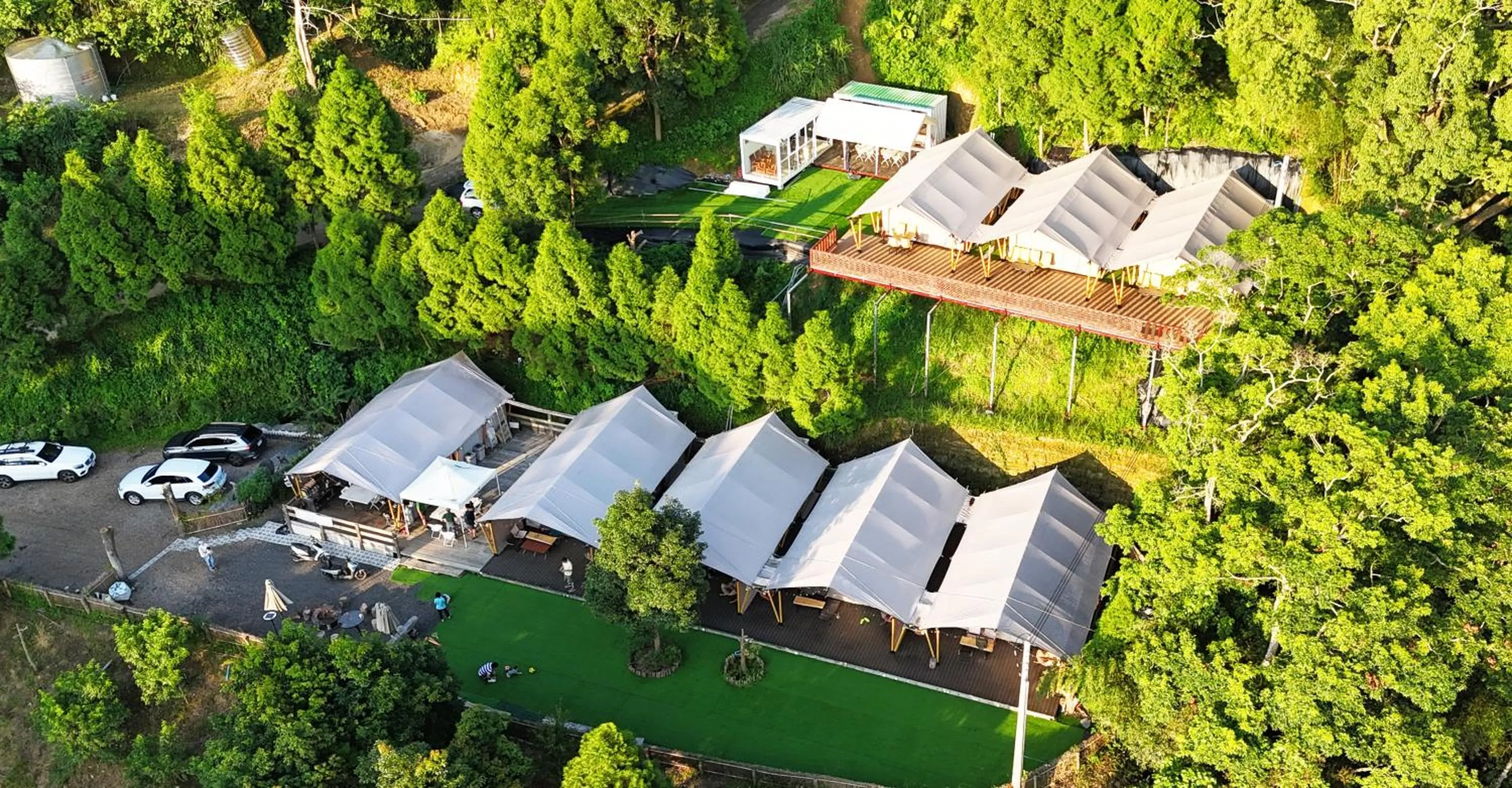 Property building in Grow Tree Glamping