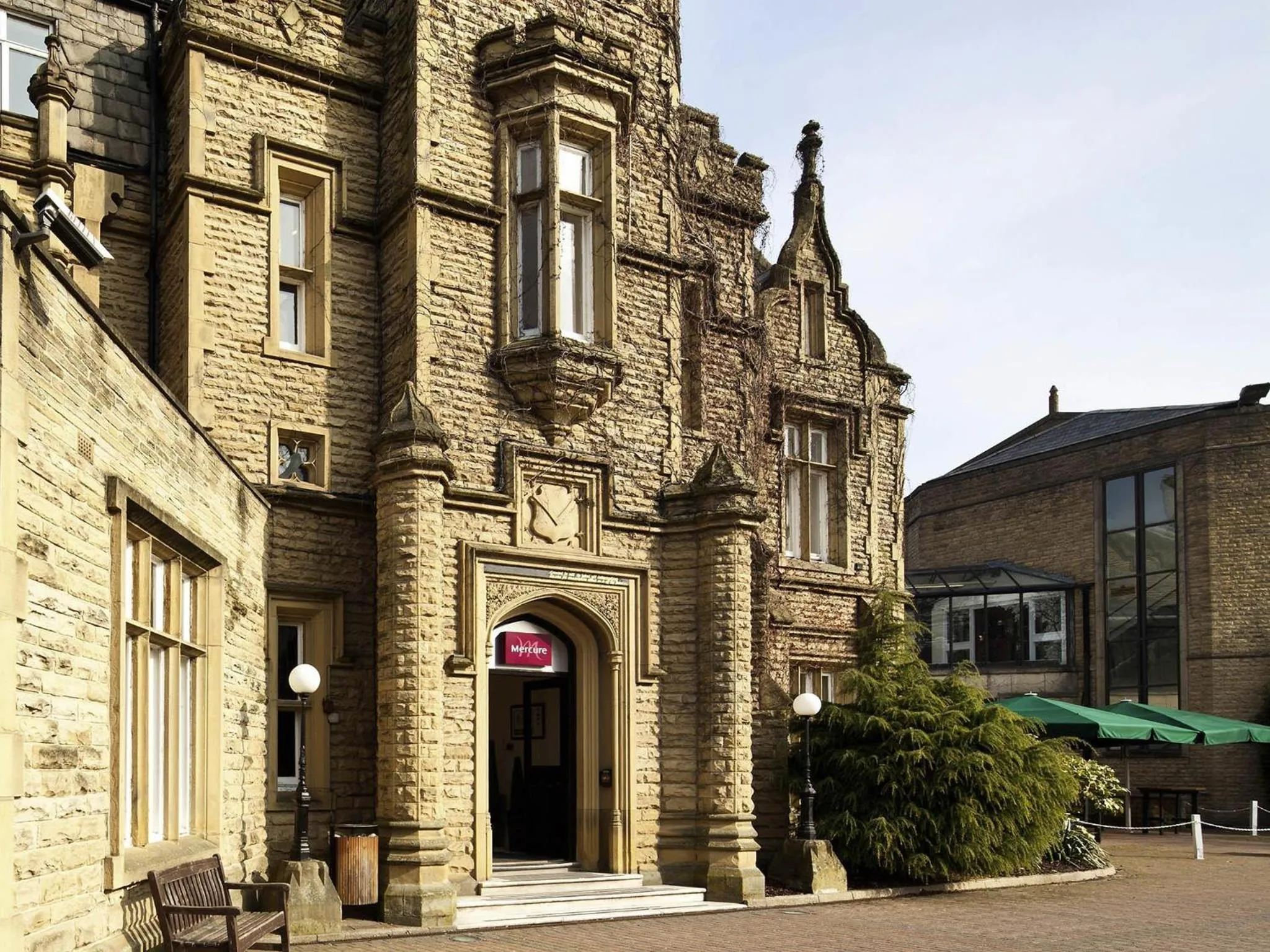 Property building in Mercure Bradford, Bankfield Hotel