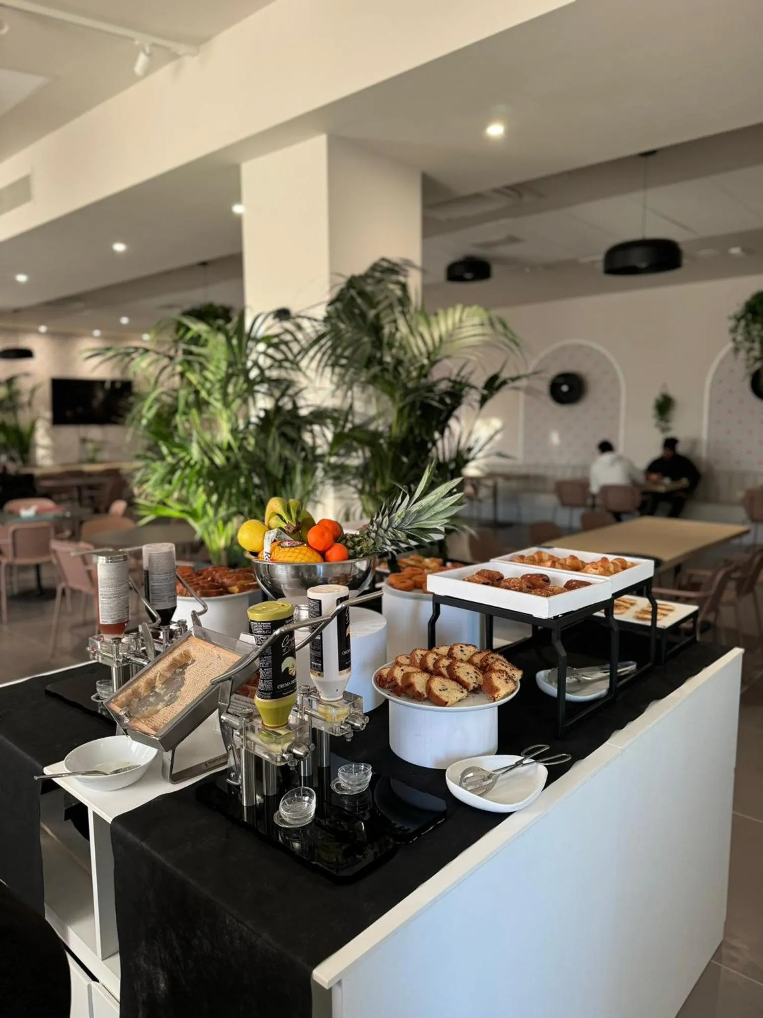 Buffet breakfast in Best Western Hotel Massafra