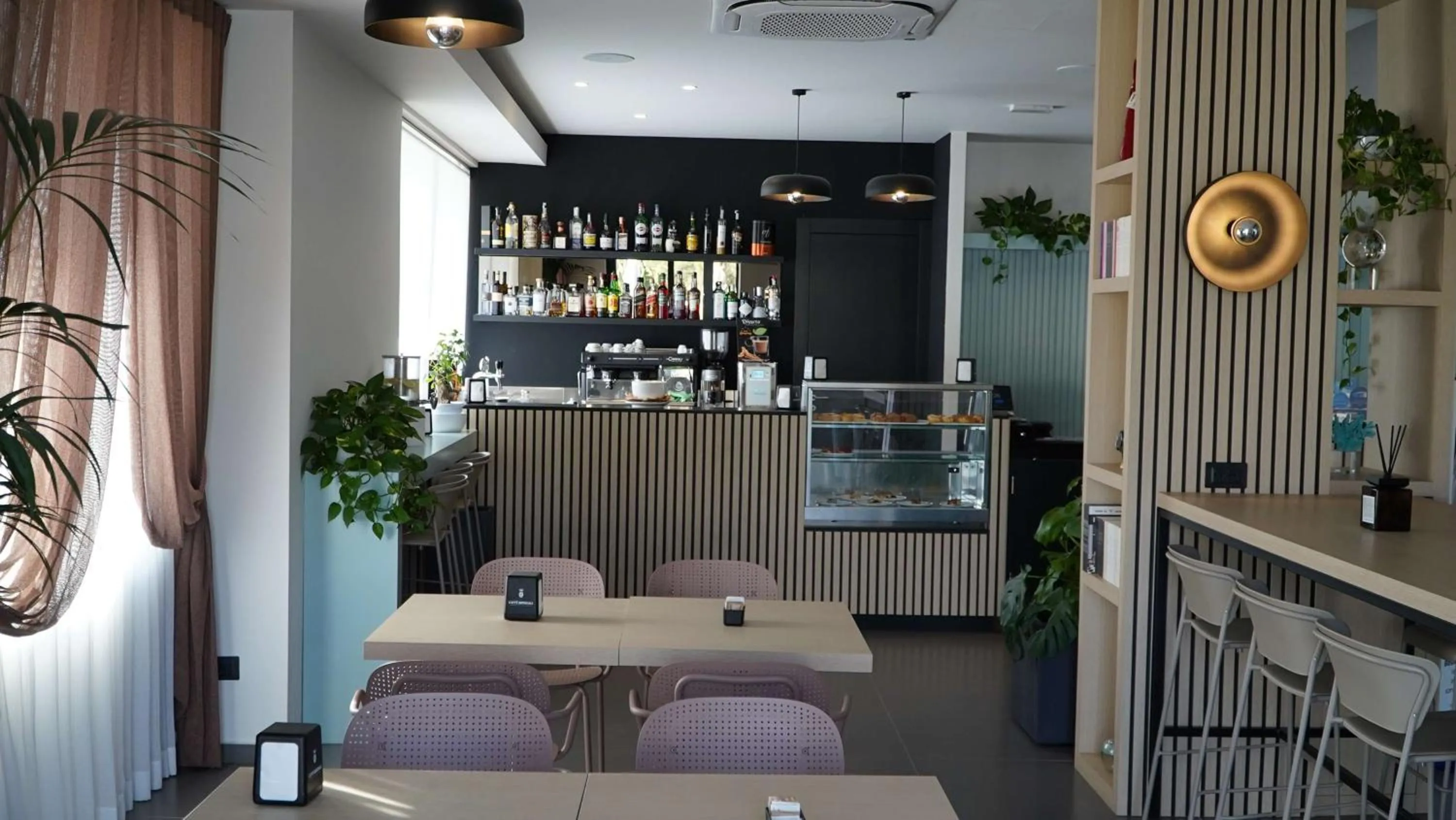 Lounge or bar in Best Western Hotel Massafra