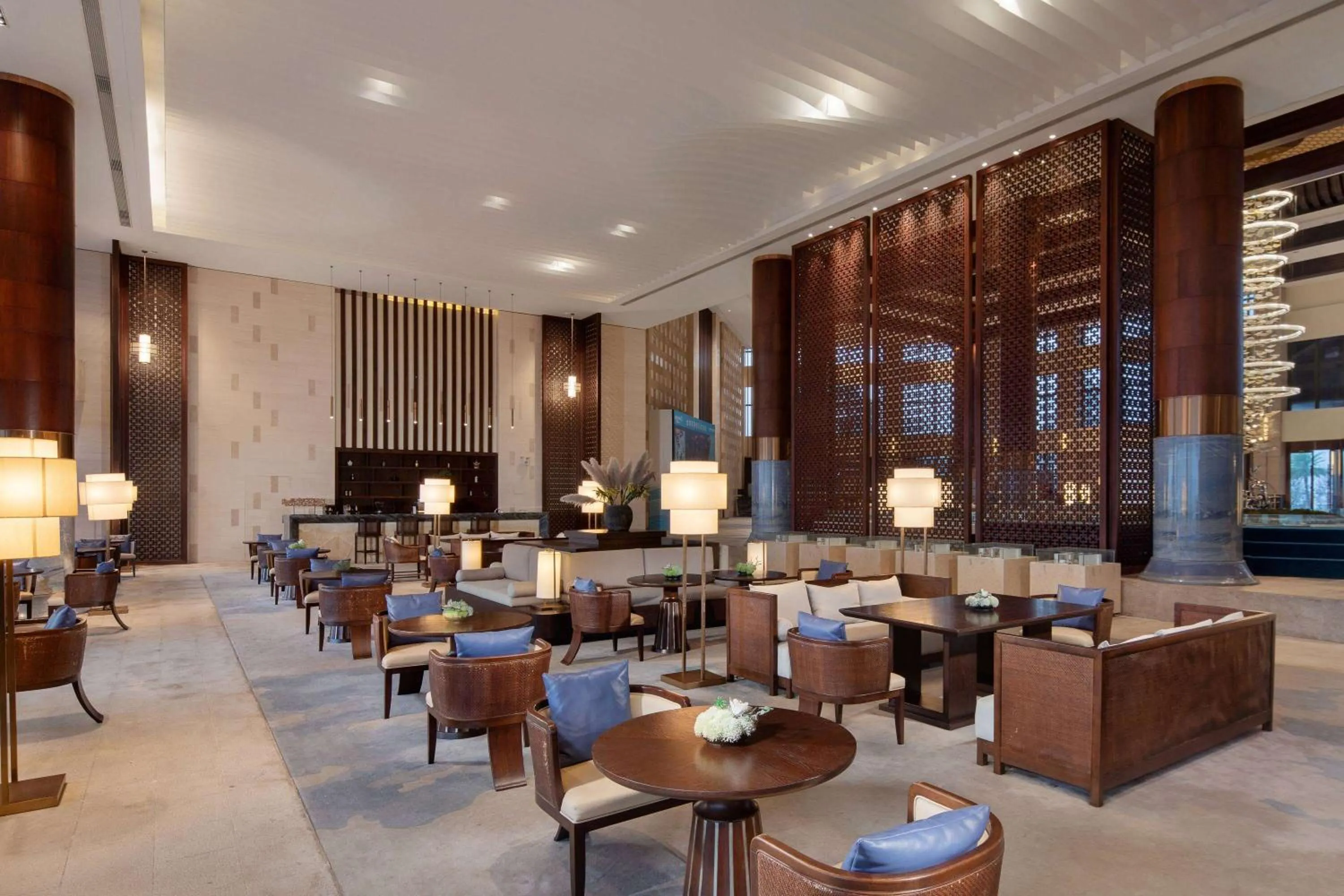 Lounge or bar in Days Hotel by Wyndham Fangchenggang Bailang Beach