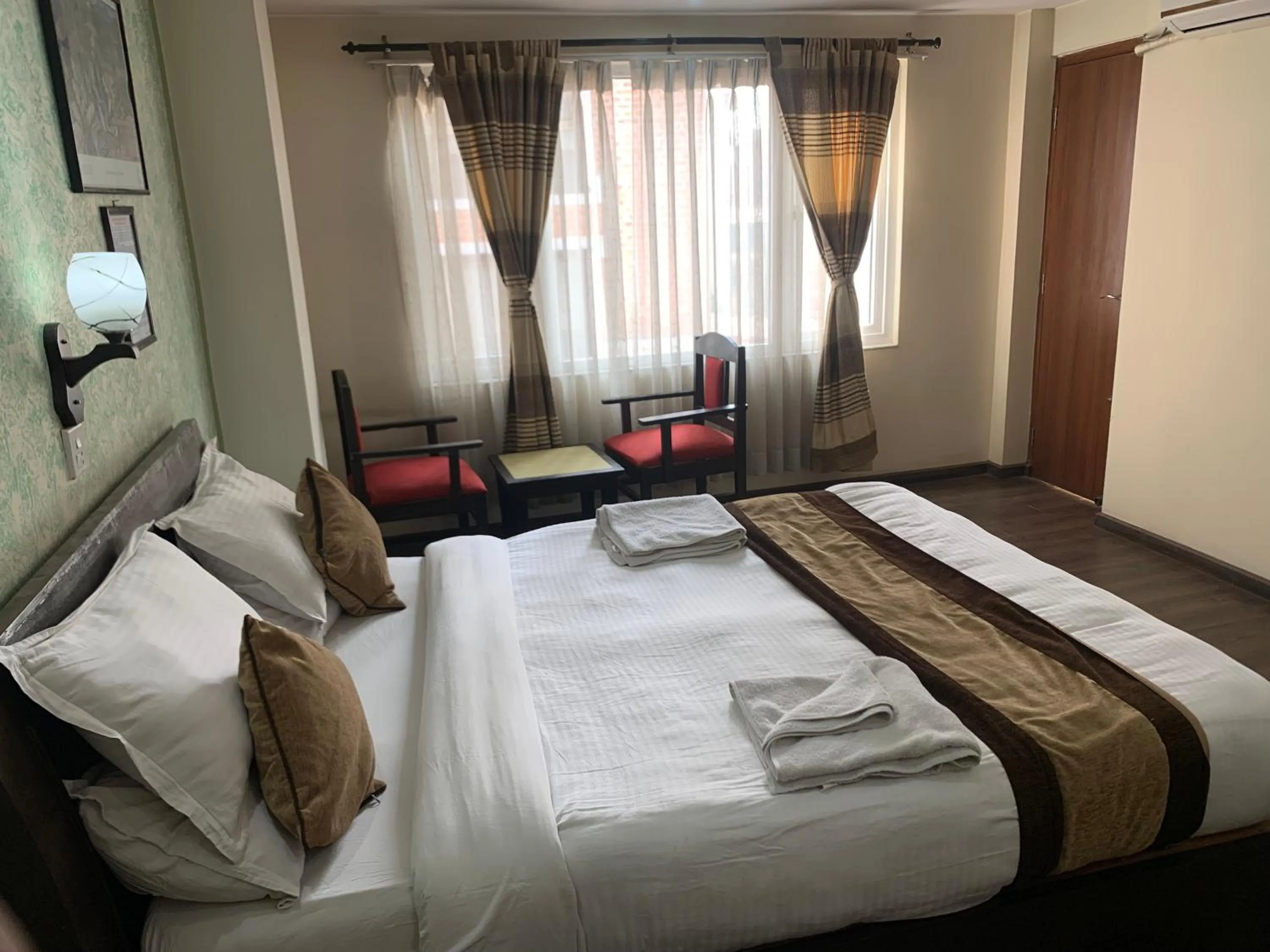 Inner courtyard view in Alpine Hotel & Apartment