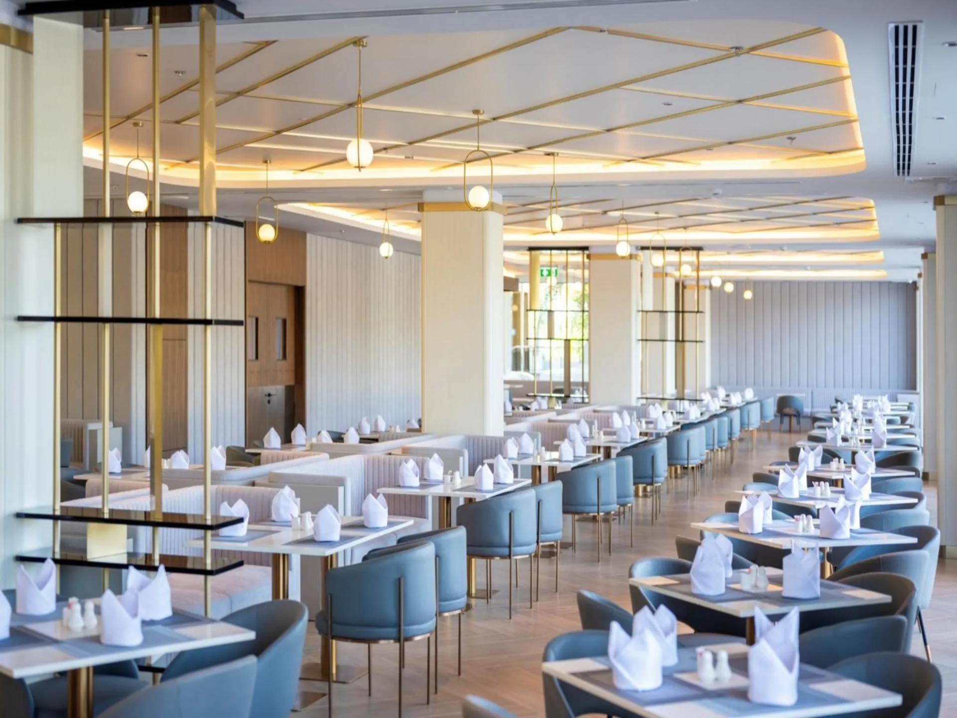 Restaurant/places to eat in Wyndham Jomtien Pattaya