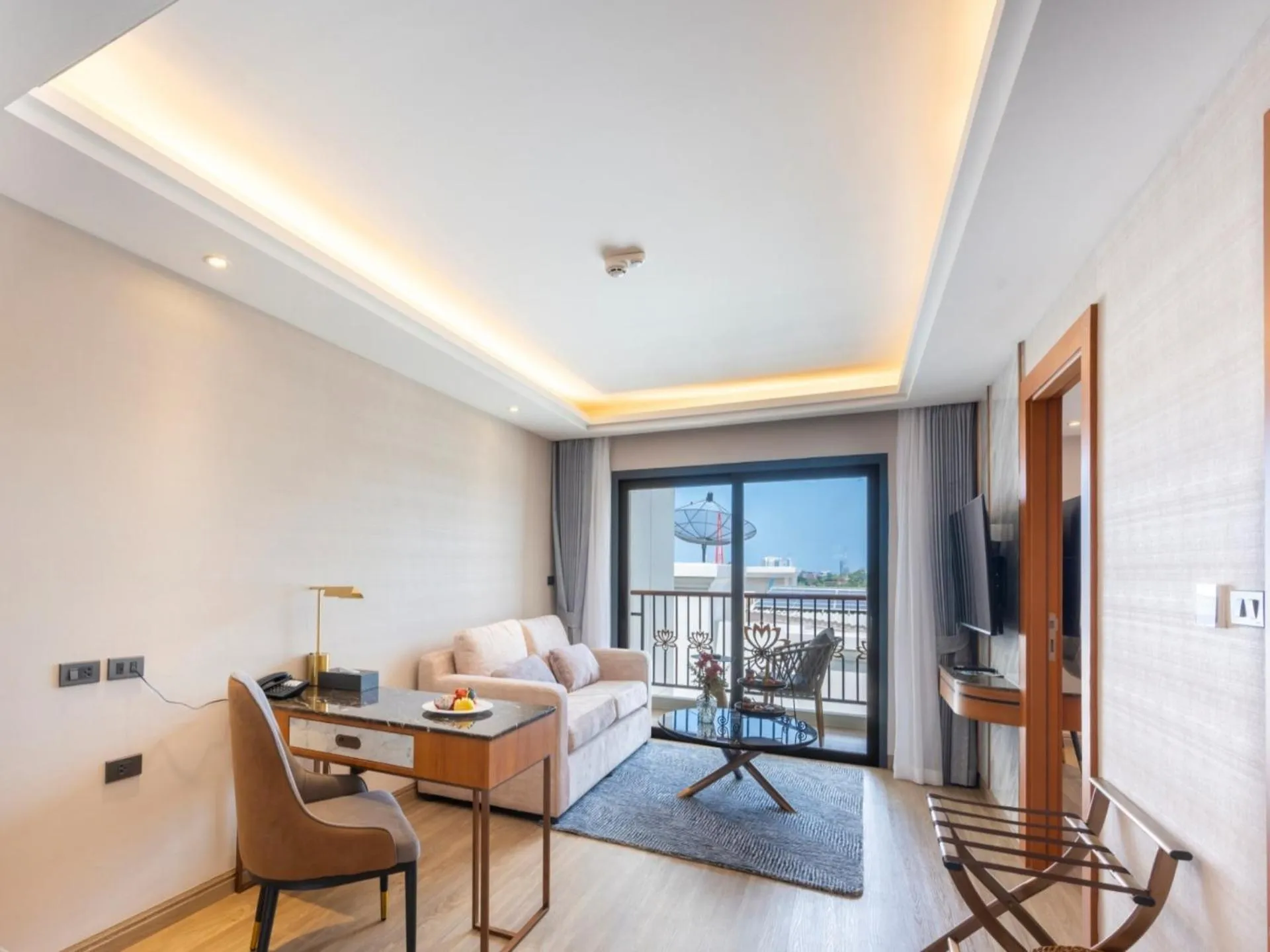 Living room, Bed in Wyndham Jomtien Pattaya