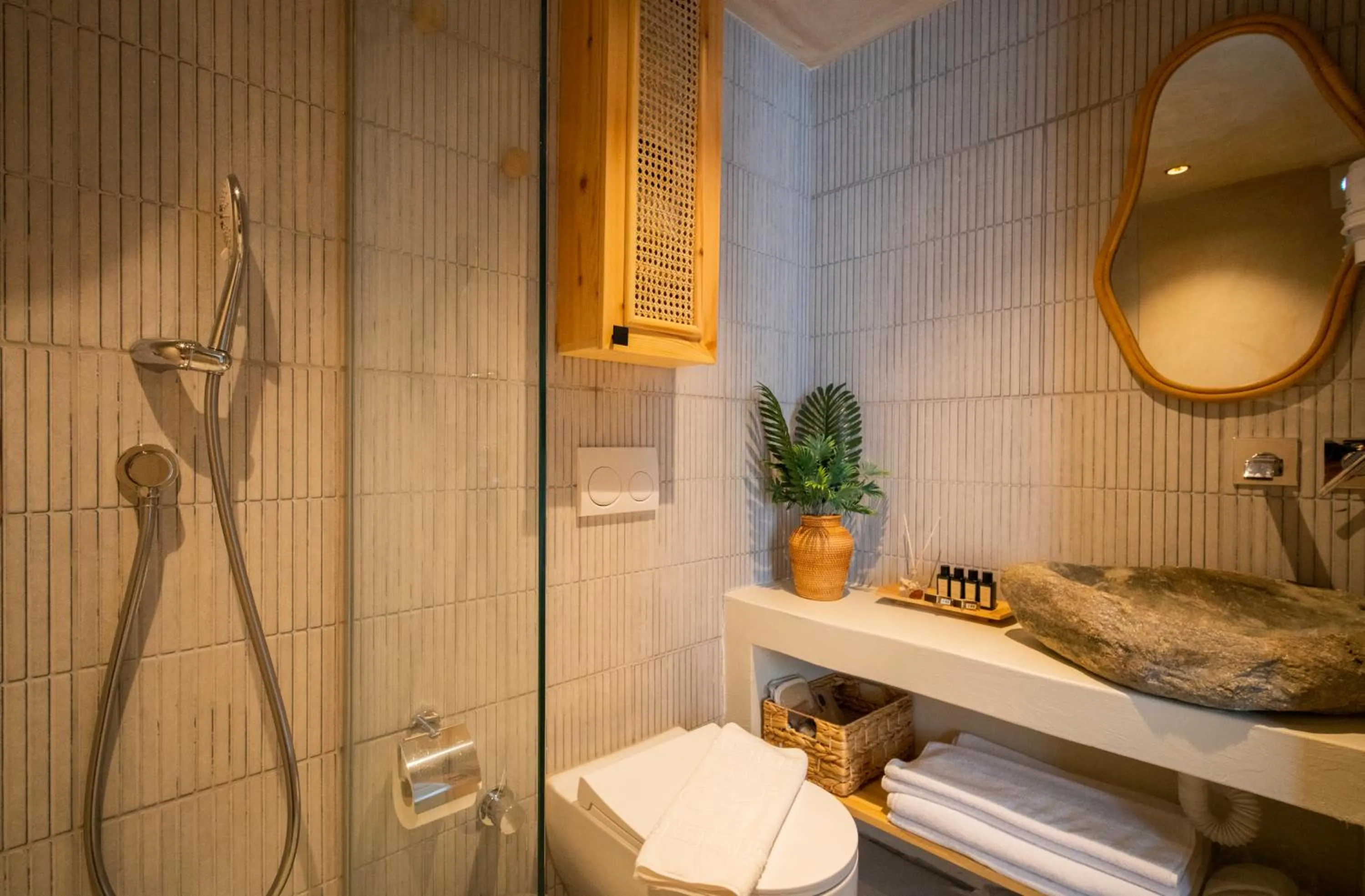 Shower in Noi Hotel Bodrum