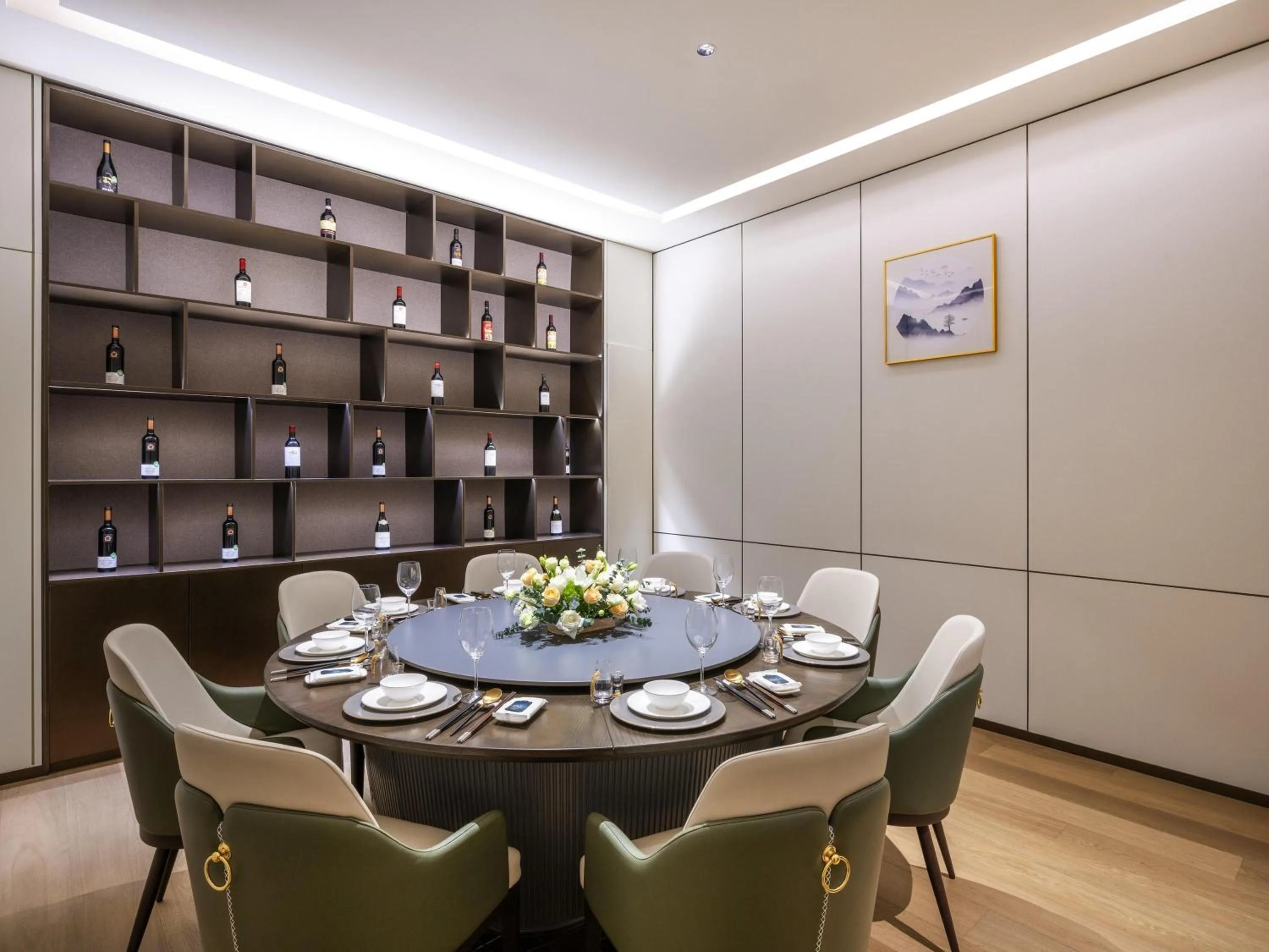 Restaurant/places to eat in Novotel Shanghai JingAn