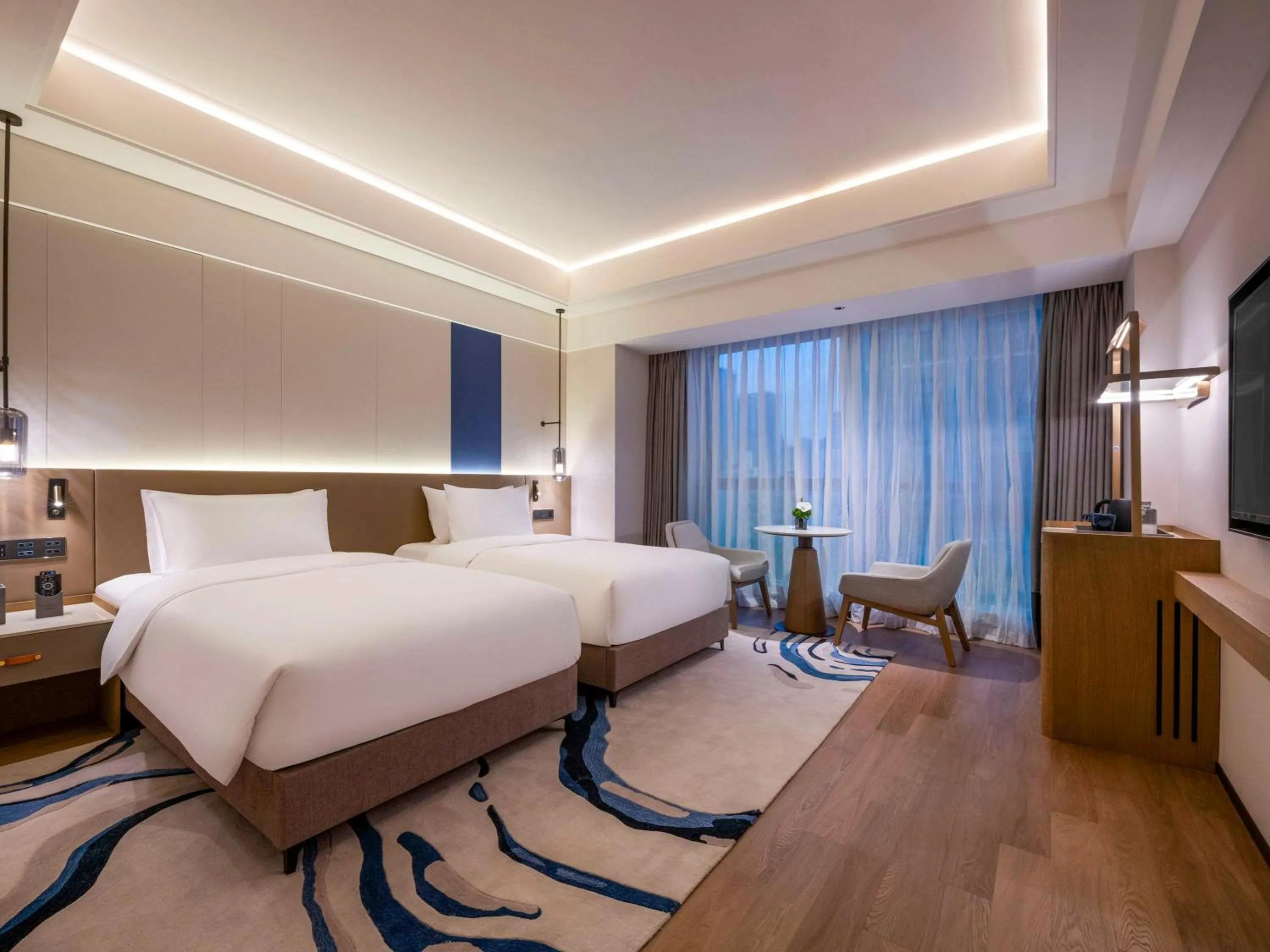 Bedroom, Bed in DoubleTree by Hilton Shanghai Jing'an