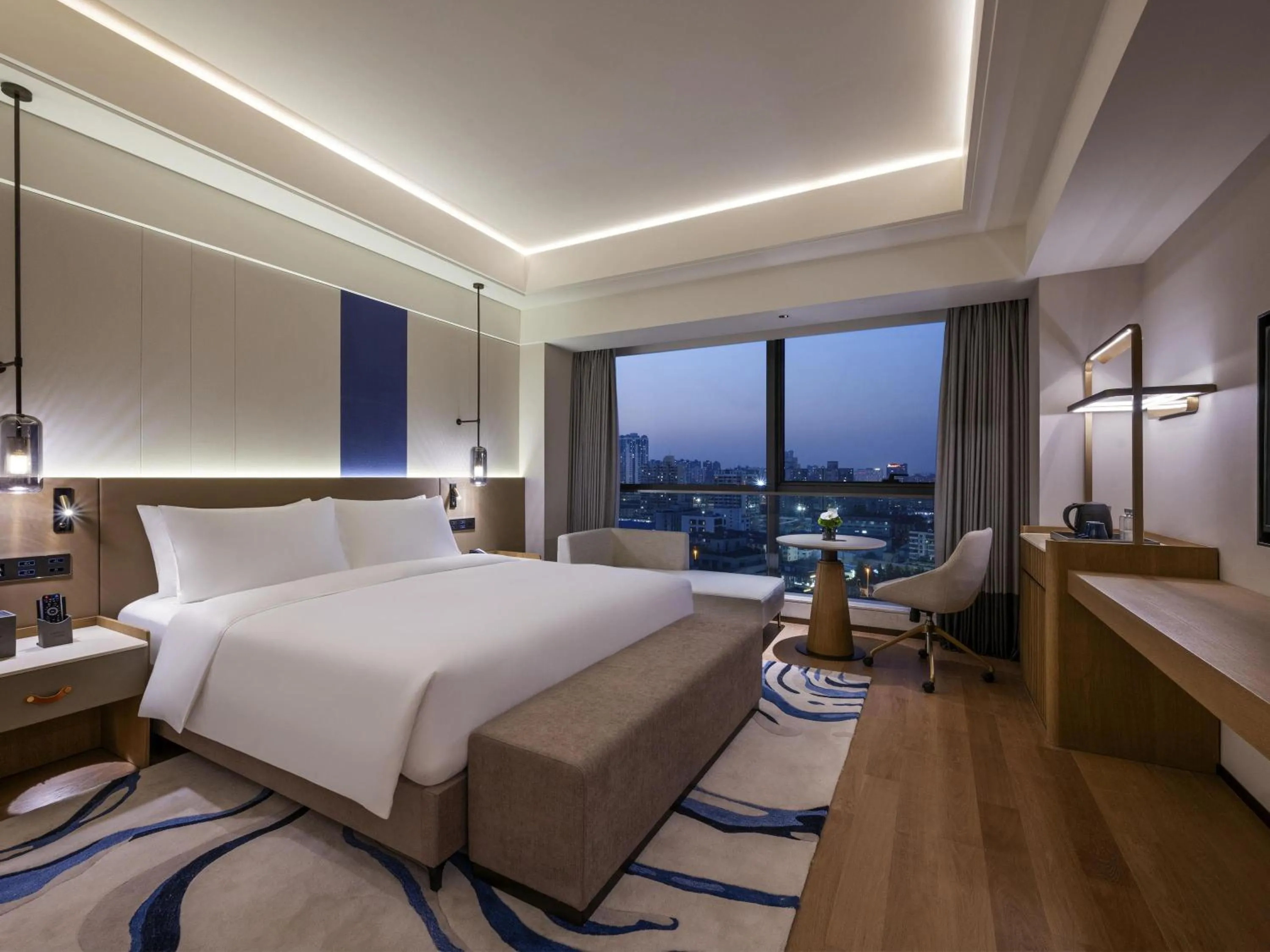 Bedroom, Bed in Novotel Shanghai JingAn