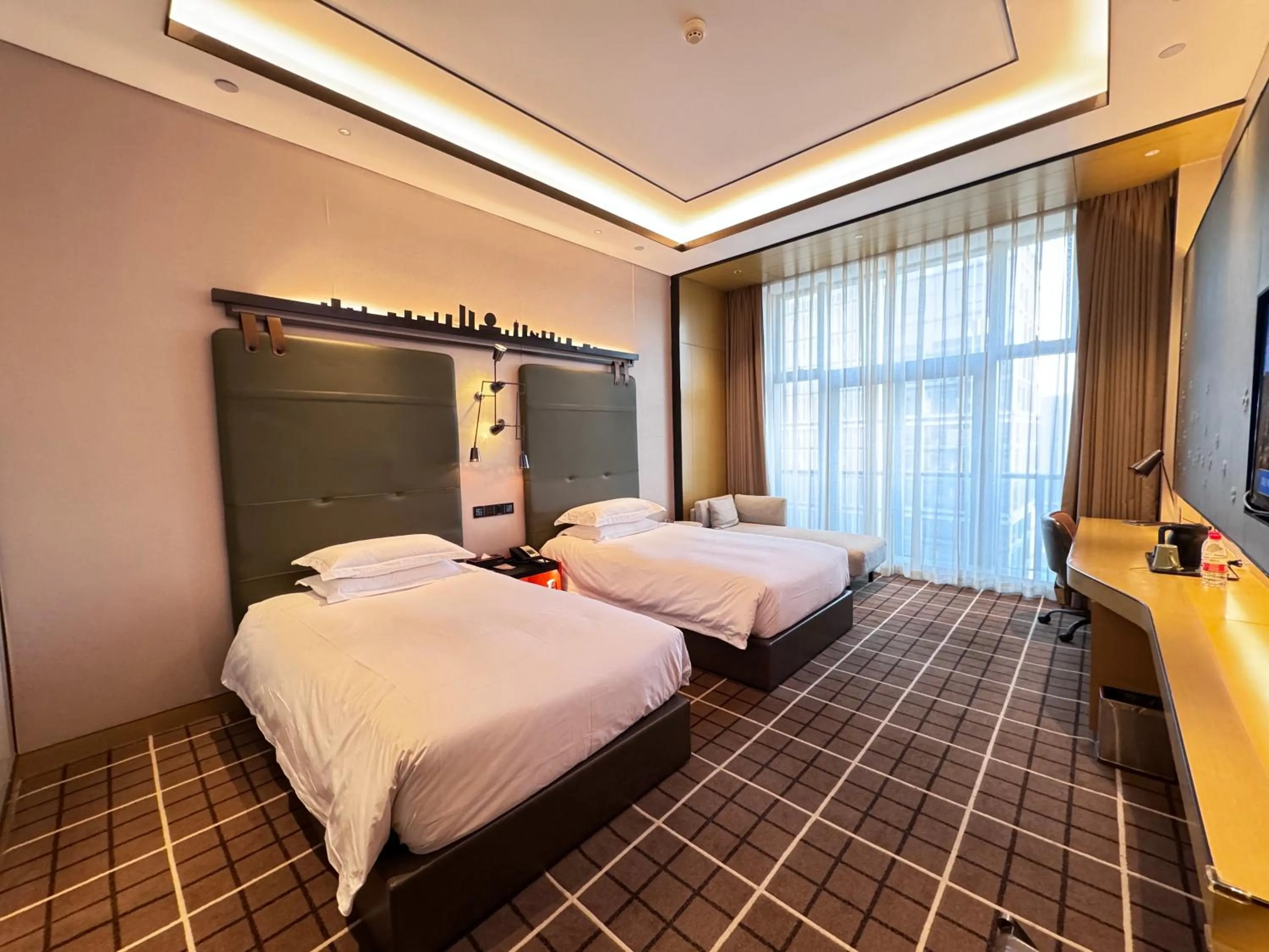 Bed in Novotel Hangzhou East Railway Station