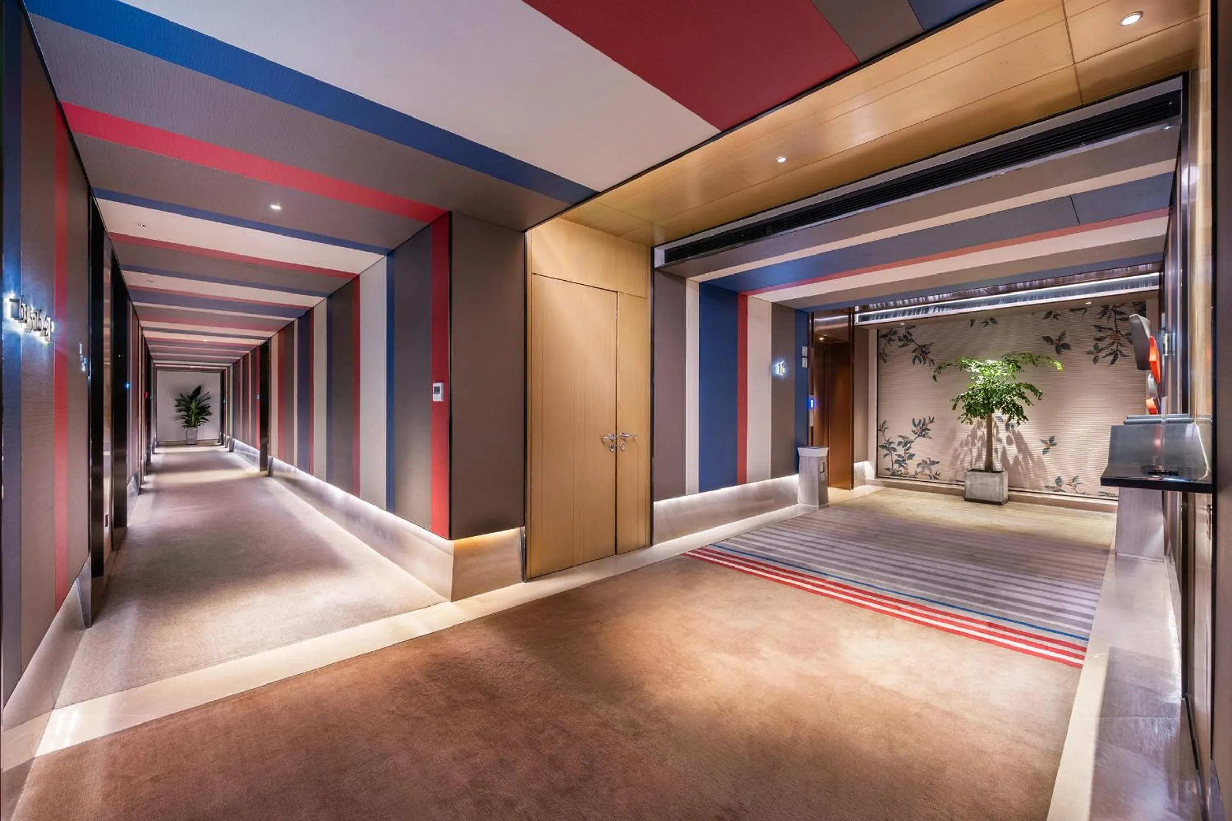 elevator in Novotel Hangzhou East Railway Station