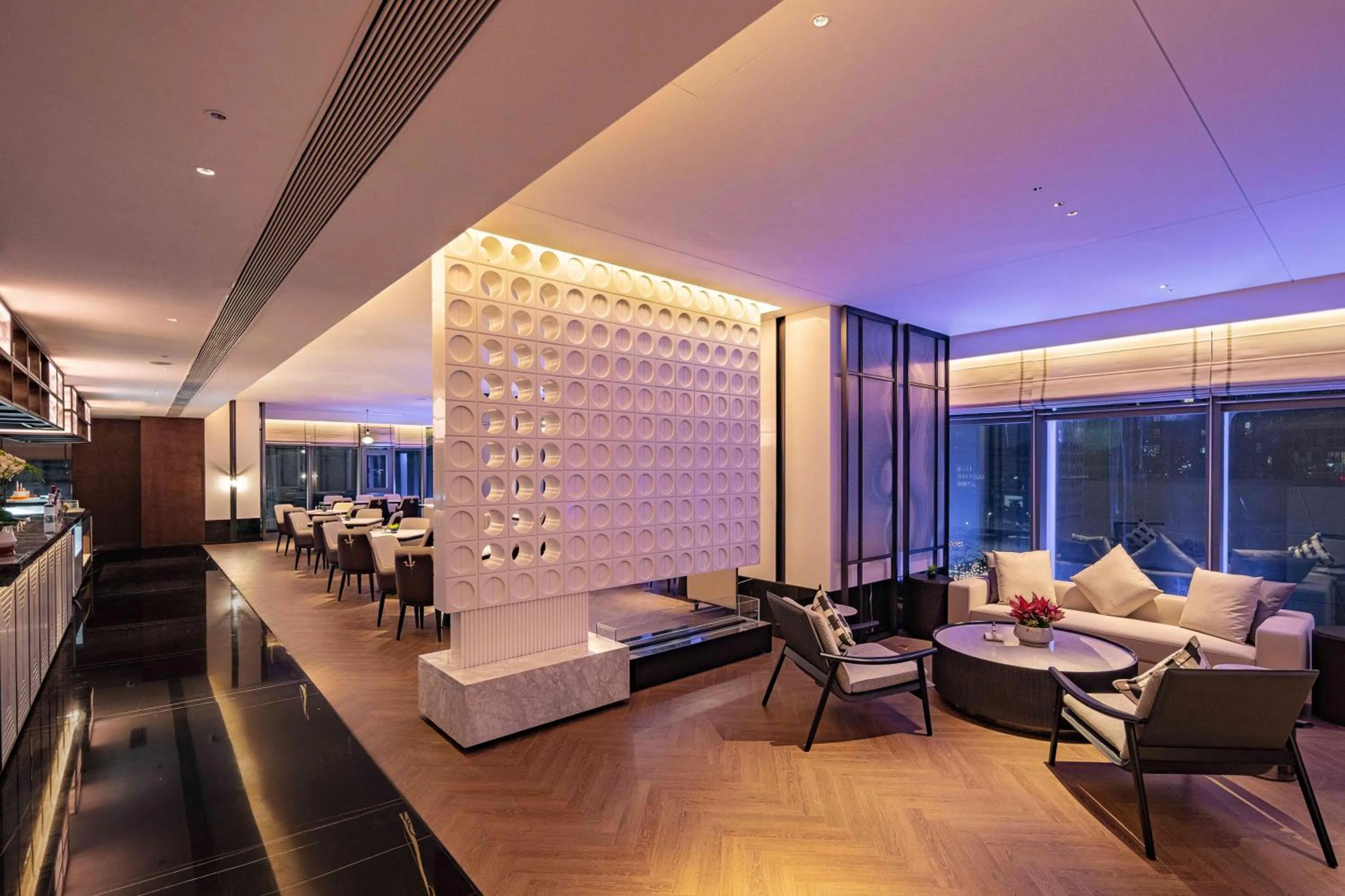 Restaurant/places to eat in Grand Mercure Shenzhen Guangming