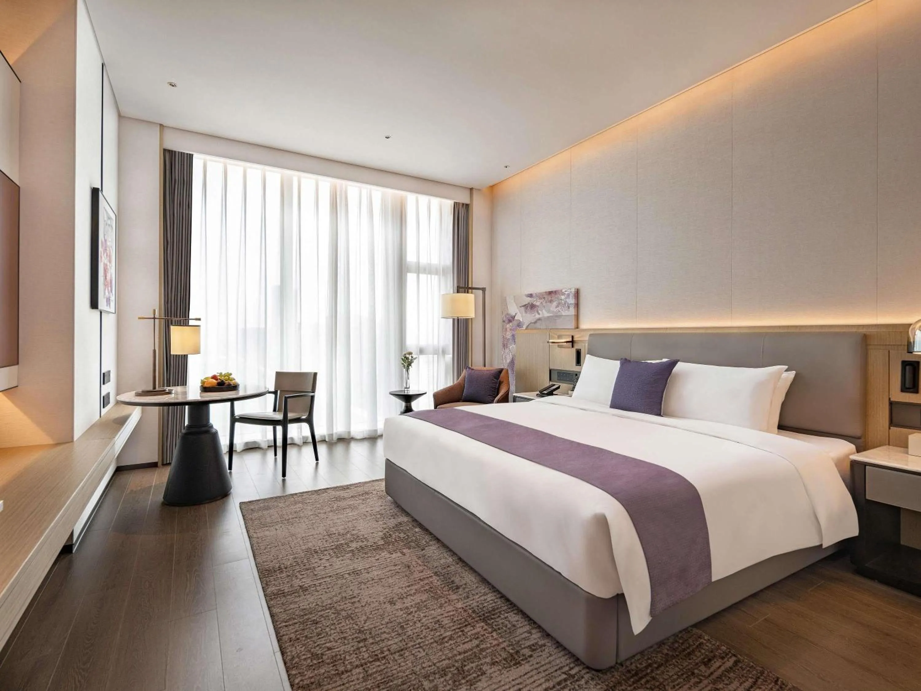 Bedroom, Bed in Grand Mercure Shenzhen Guangming