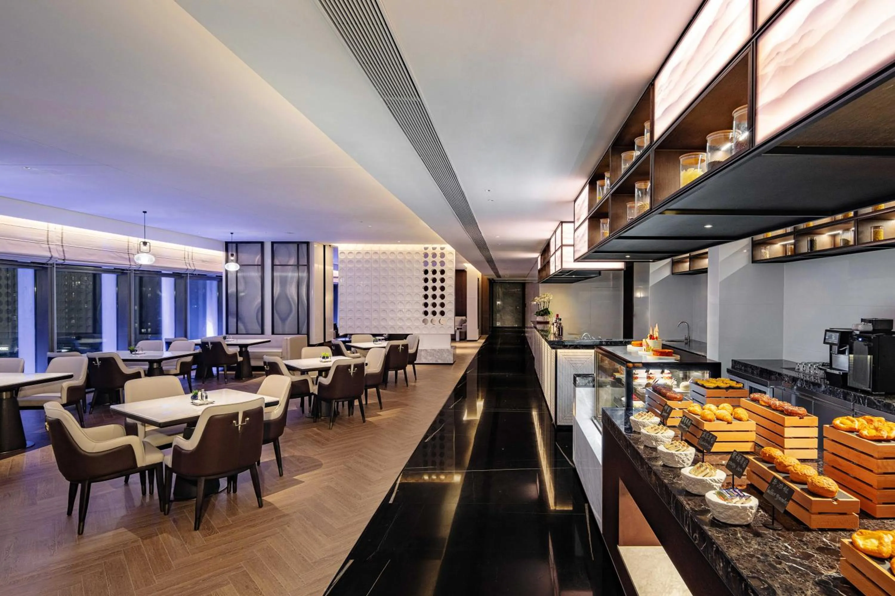 Restaurant/places to eat in Grand Mercure Shenzhen Guangming