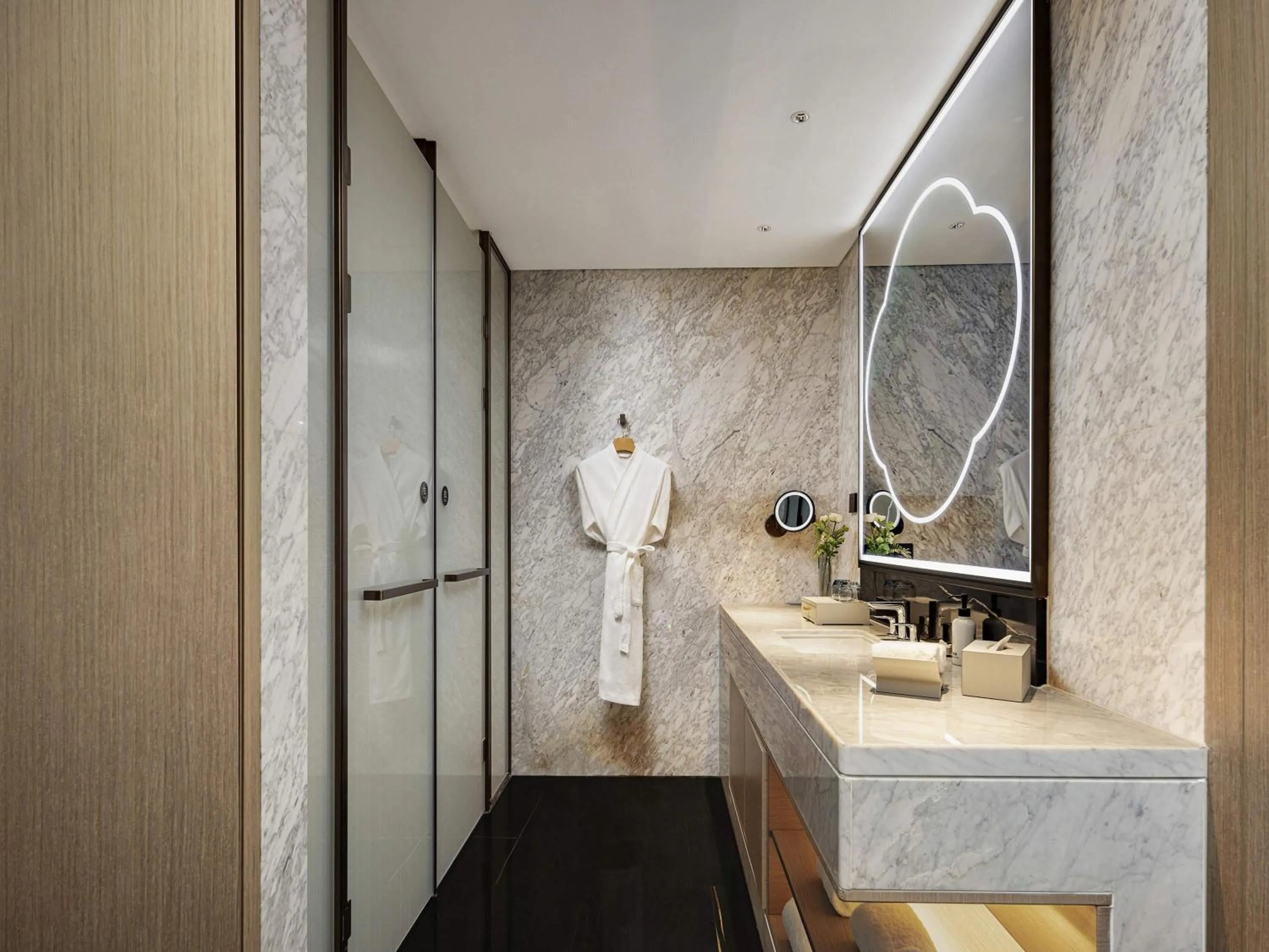 Bedroom in Grand Mercure Shenzhen Guangming