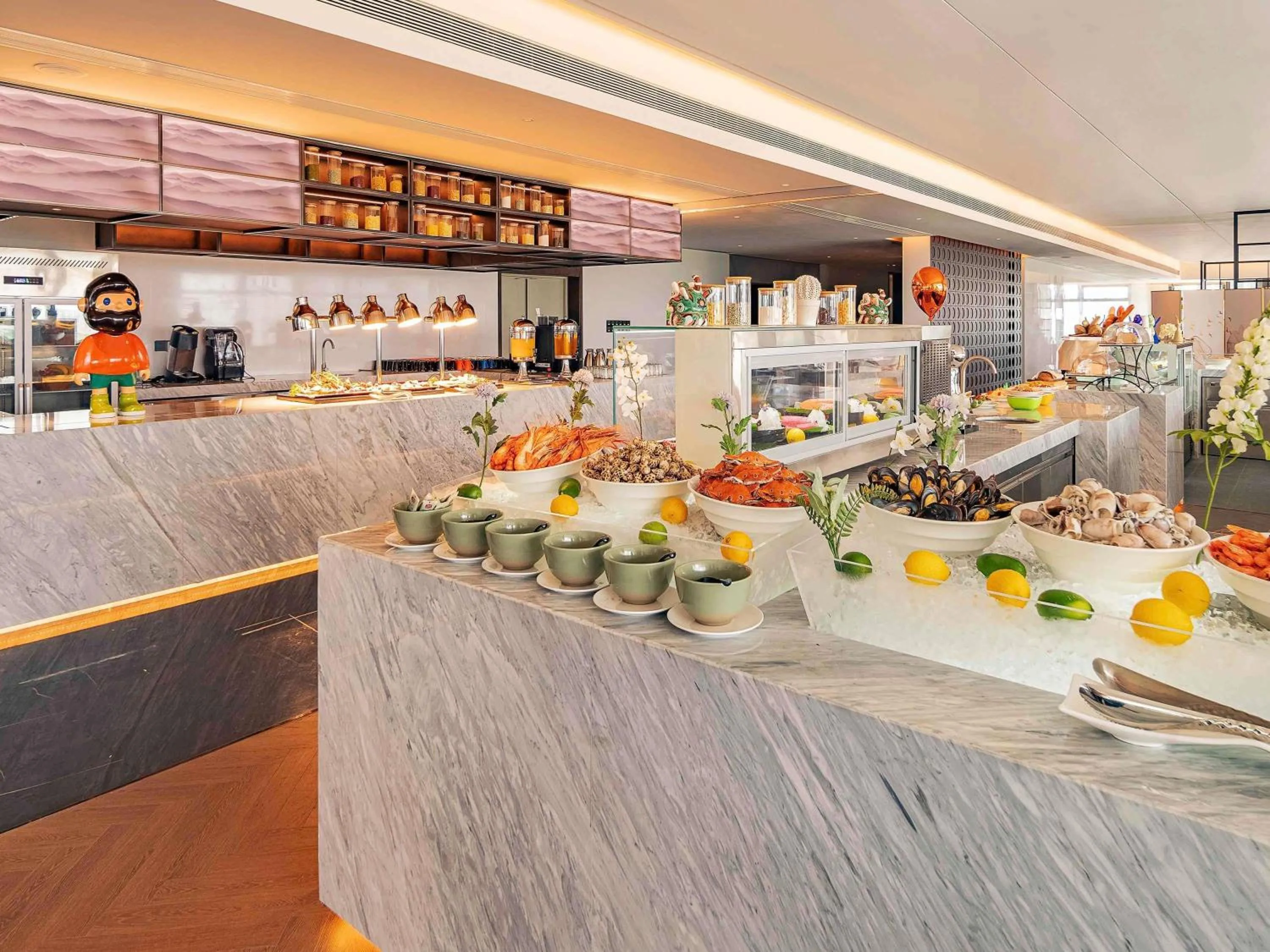 Restaurant/places to eat in Grand Mercure Shenzhen Guangming