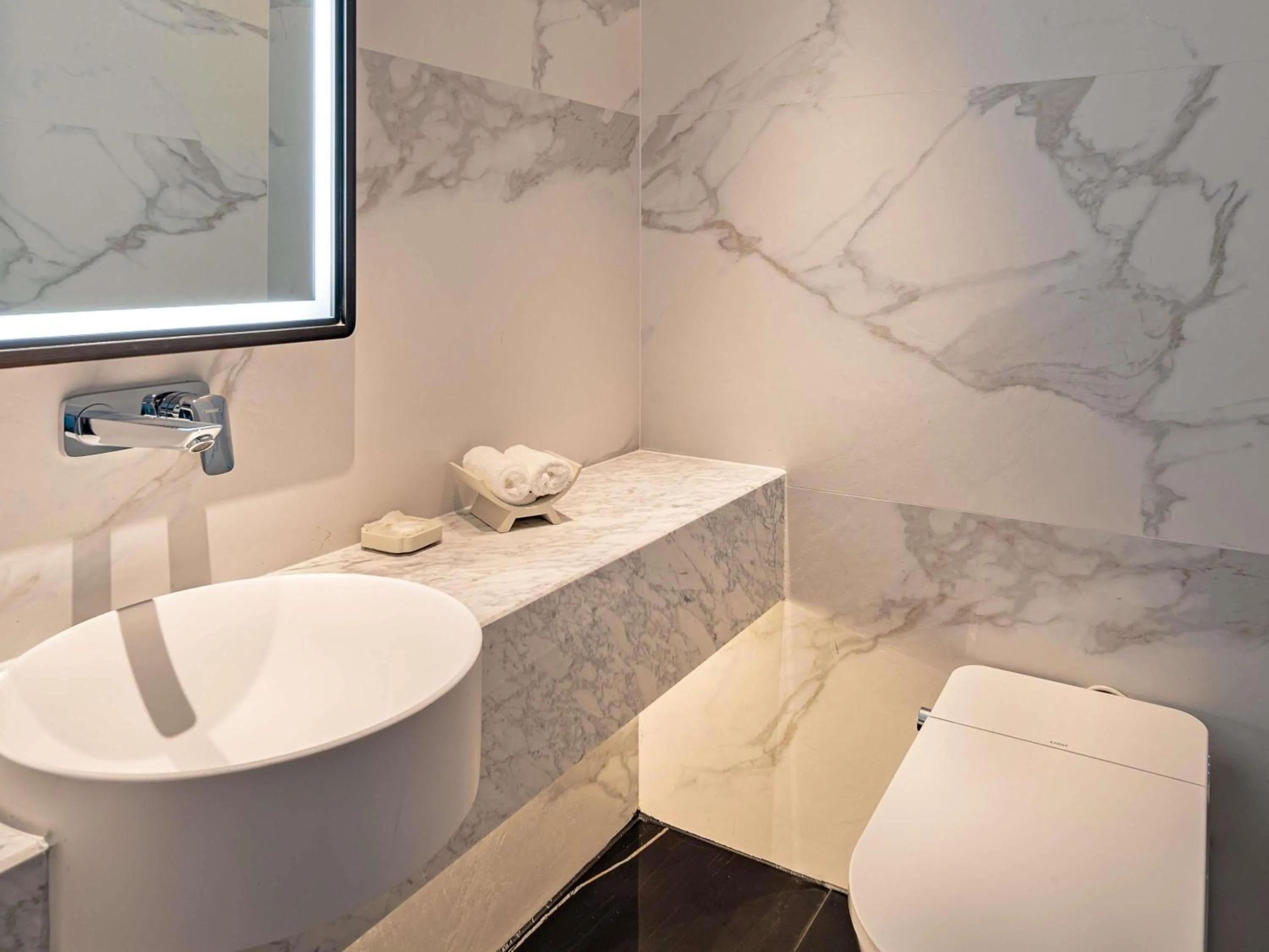 Bedroom in Grand Mercure Shenzhen Guangming