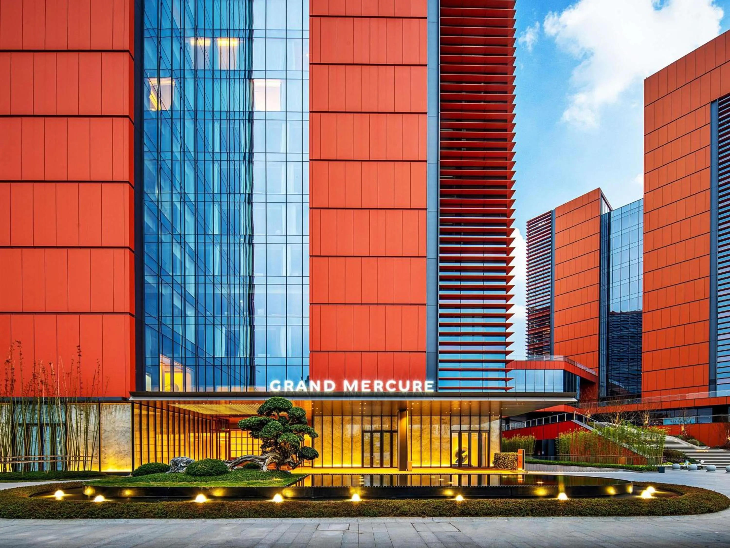 Property building in Grand Mercure Chengdu East
