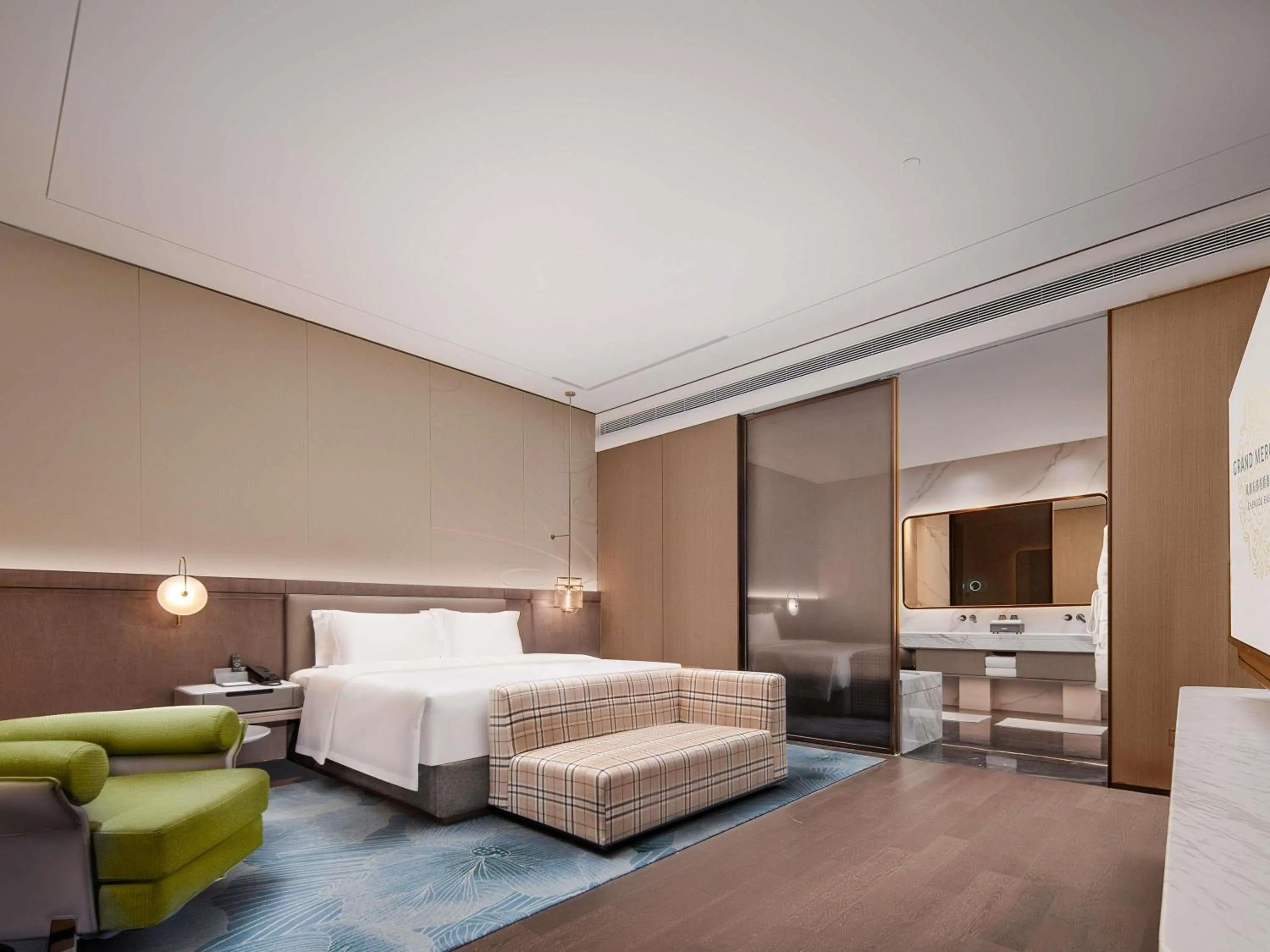 Bedroom, Bed in Grand Mercure Chengdu East