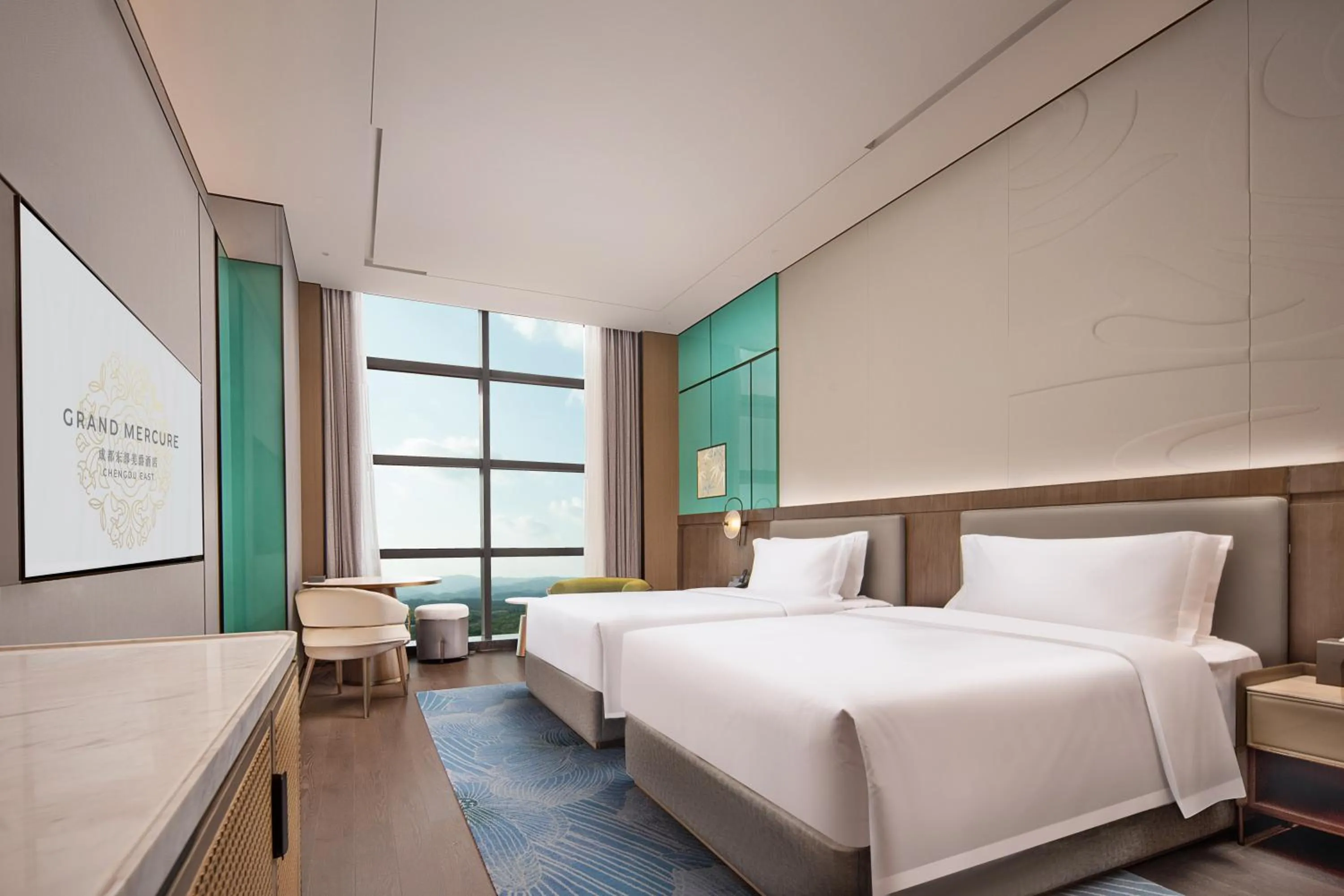 Bed in Grand Mercure Chengdu East