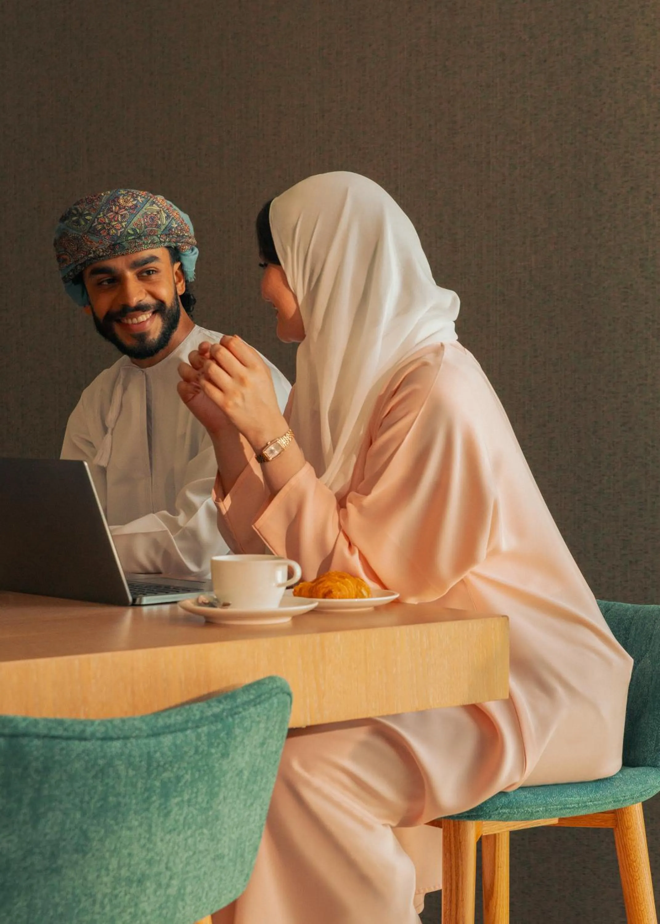 Lounge or bar in Mövenpick Hotel & Apartments Ghala Muscat