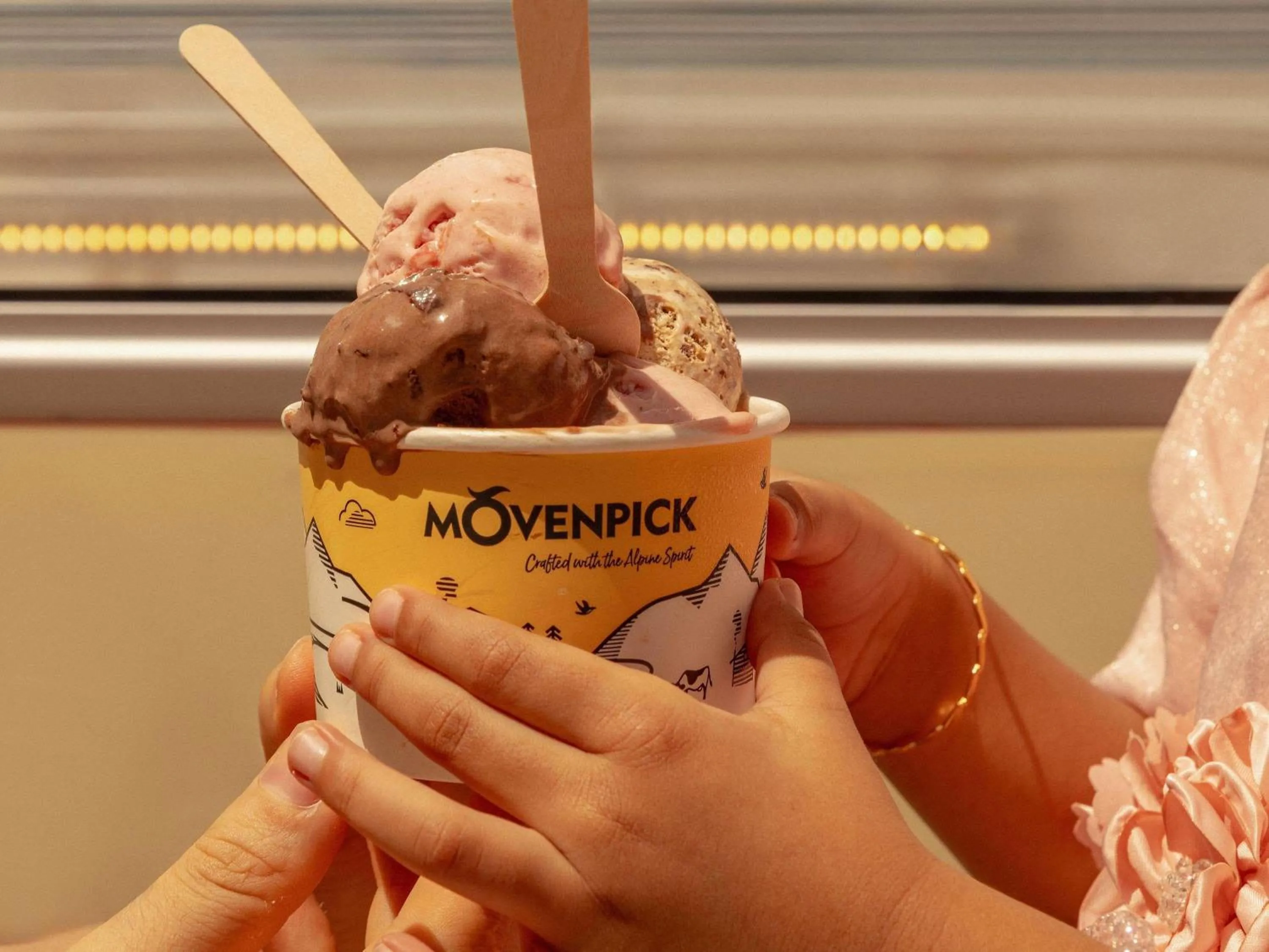 Restaurant/places to eat in Mövenpick Hotel & Apartments Ghala Muscat