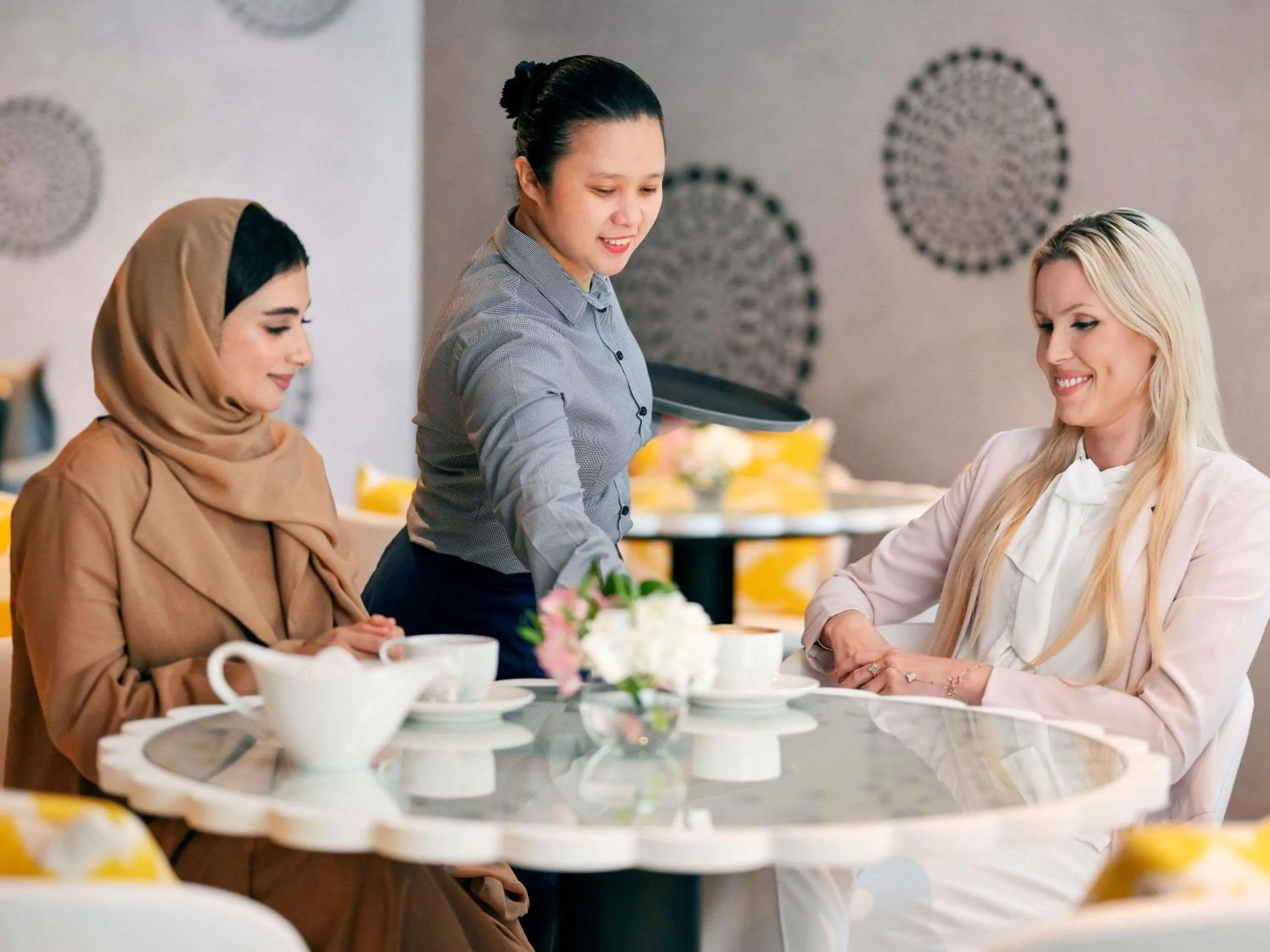 Restaurant/places to eat in Mövenpick Hotel & Apartments Ghala Muscat