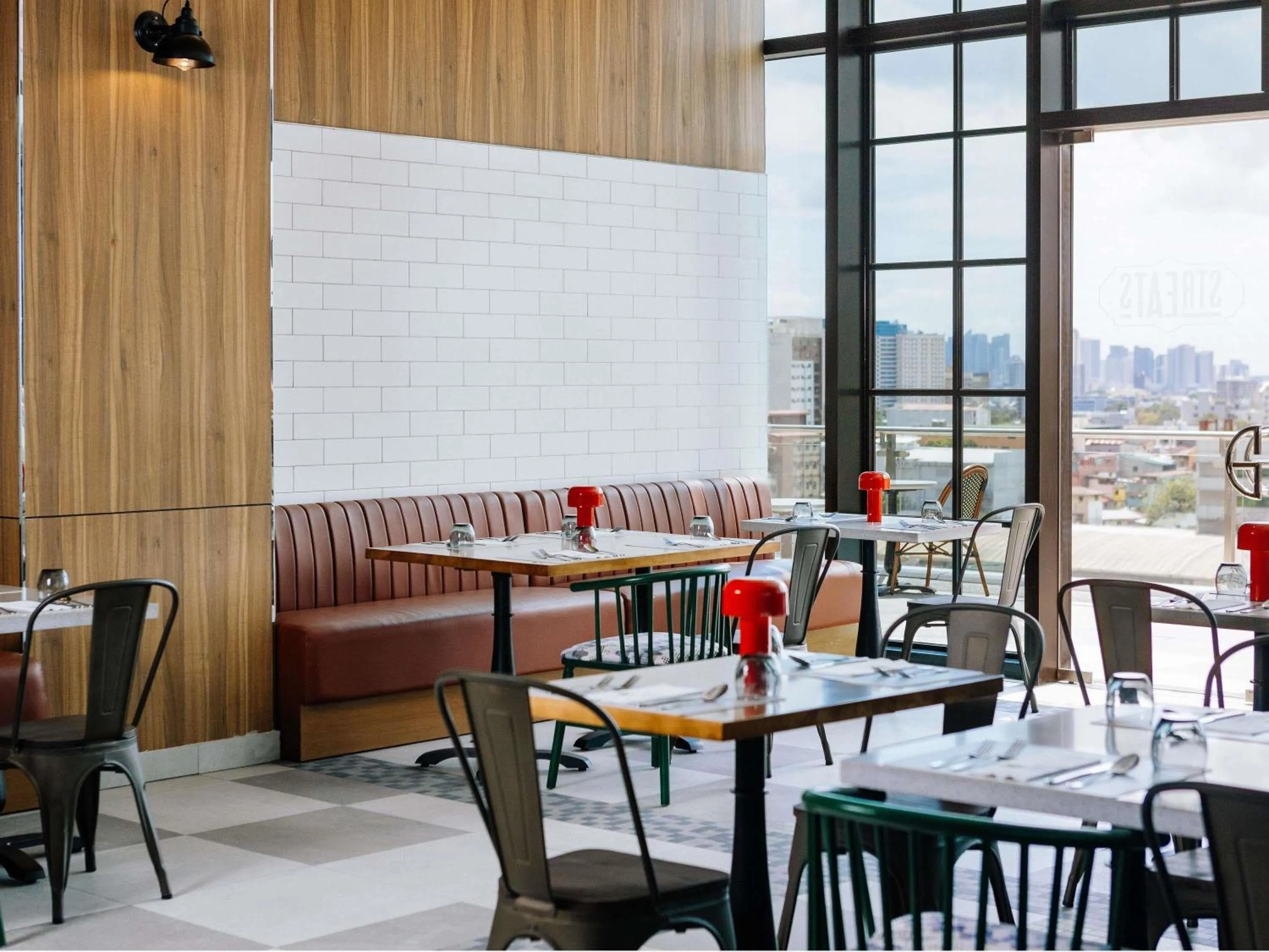 Restaurant/places to eat in ibis Styles Manila Araneta City