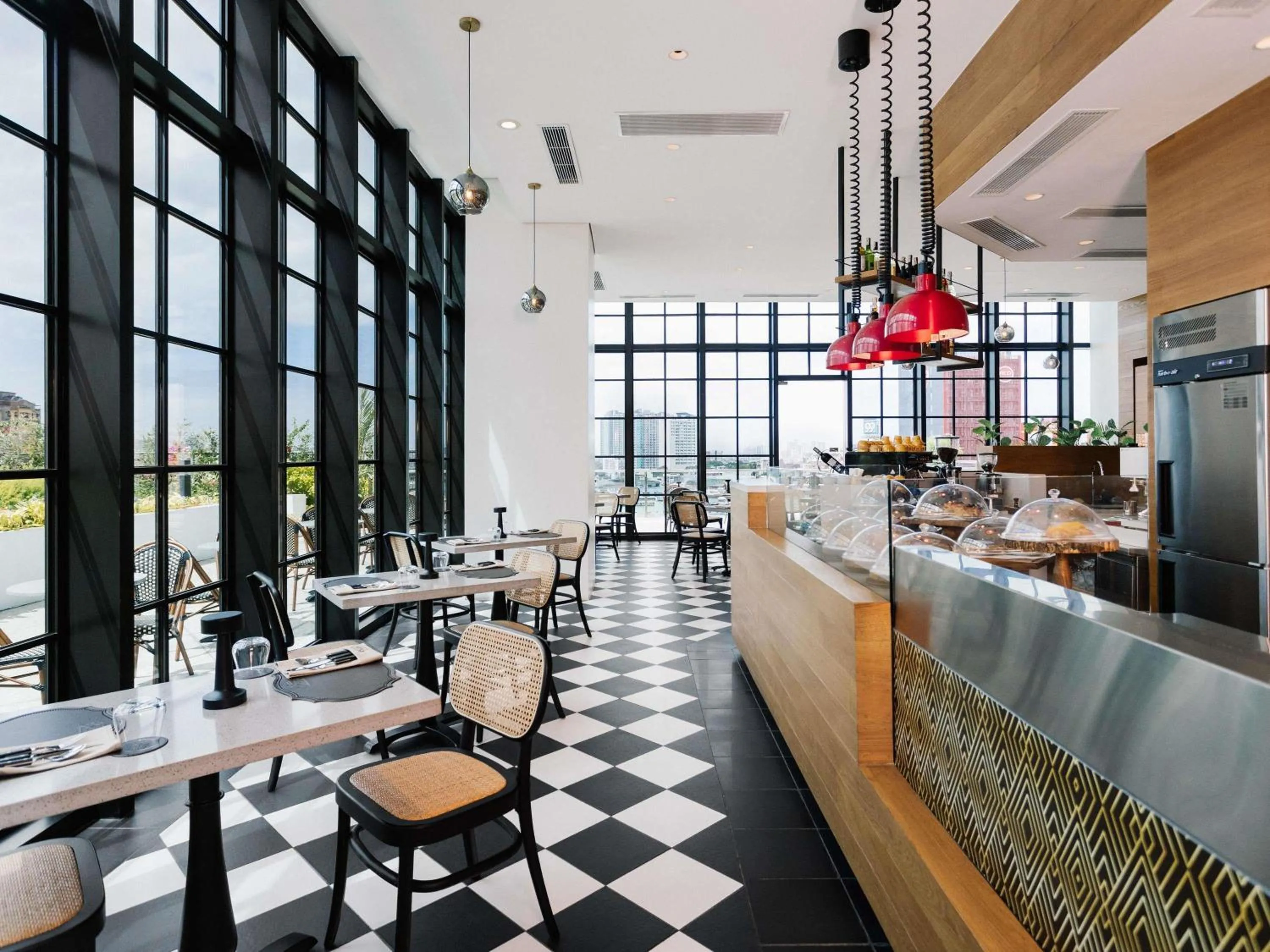 Restaurant/places to eat in ibis Styles Manila Araneta City