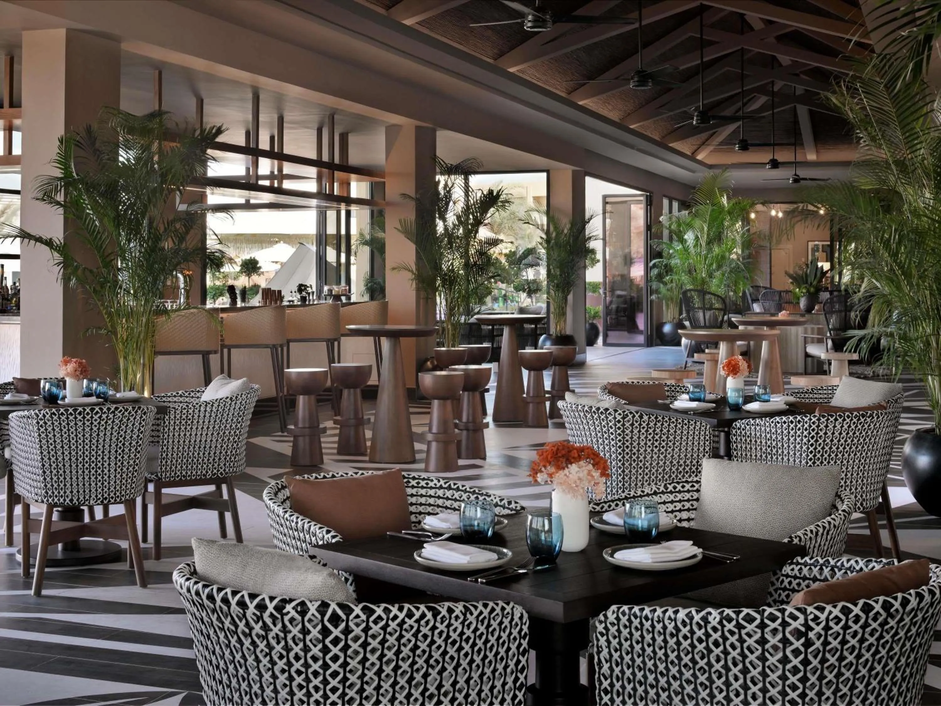 Restaurant/places to eat in Sofitel Al Hamra Beach Resort
