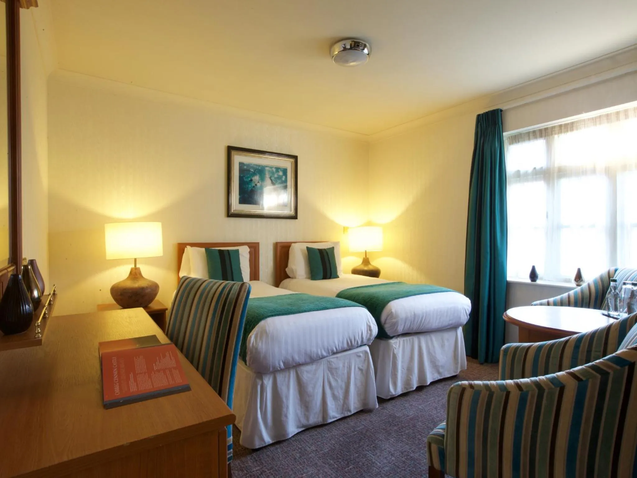 Executive Twin Room in Wrexham Llyndir Hotel by Belvilla