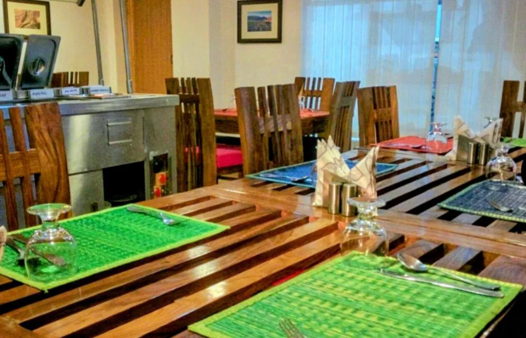 Restaurant/places to eat in Gomang Boutique Hotel