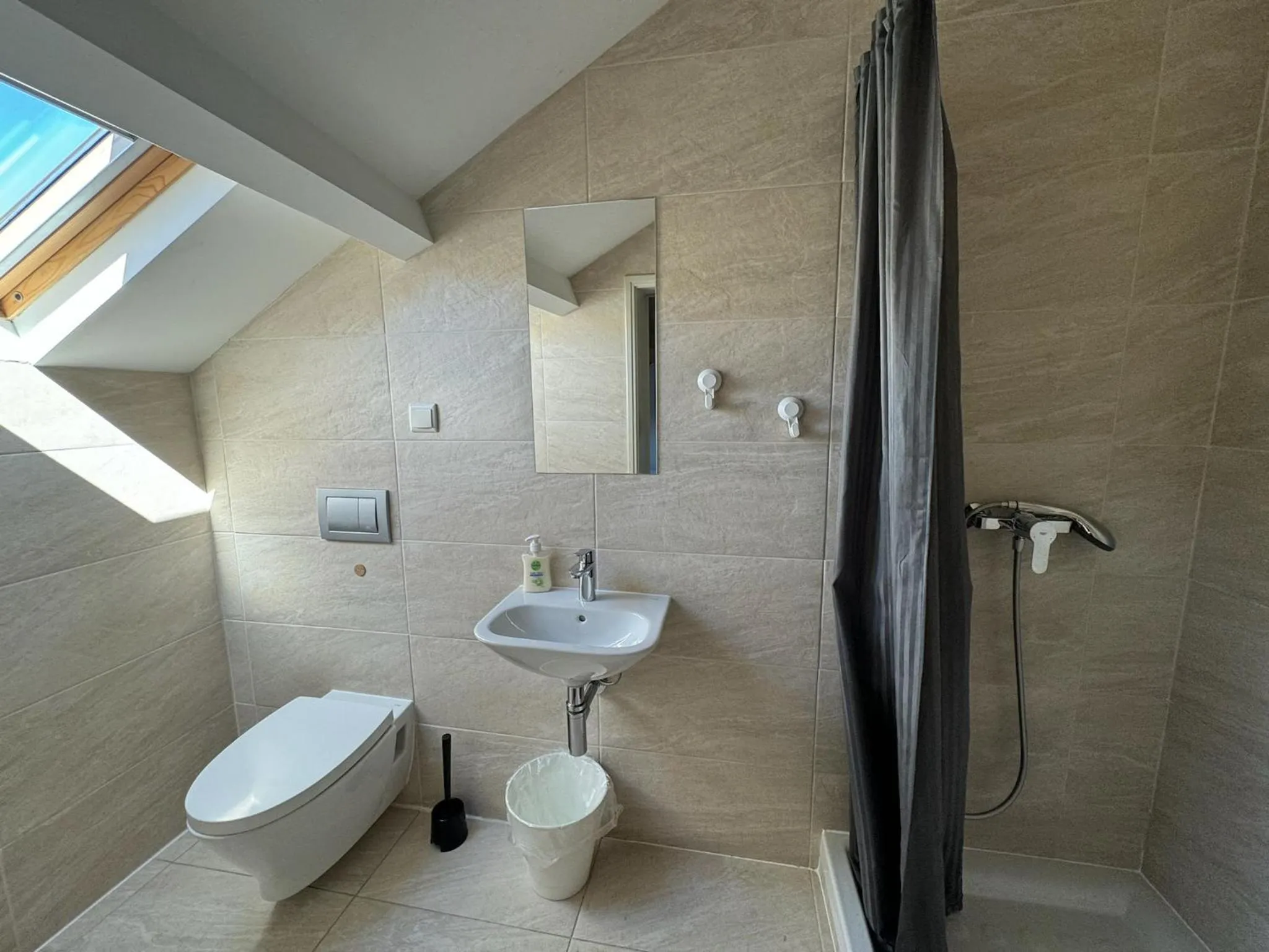 Shower in Residencial Avenida Hostel