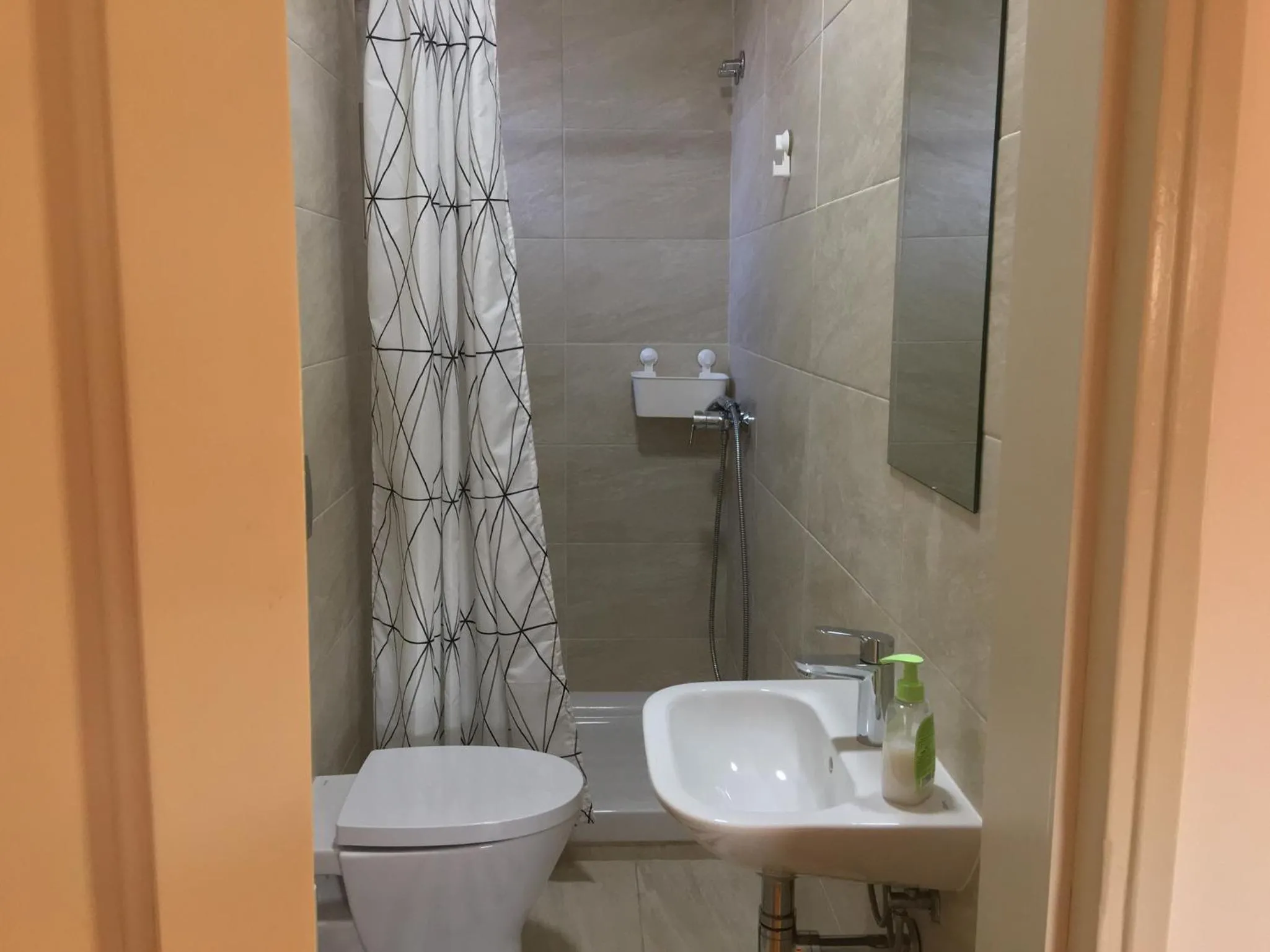 Shower in Residencial Avenida Hostel
