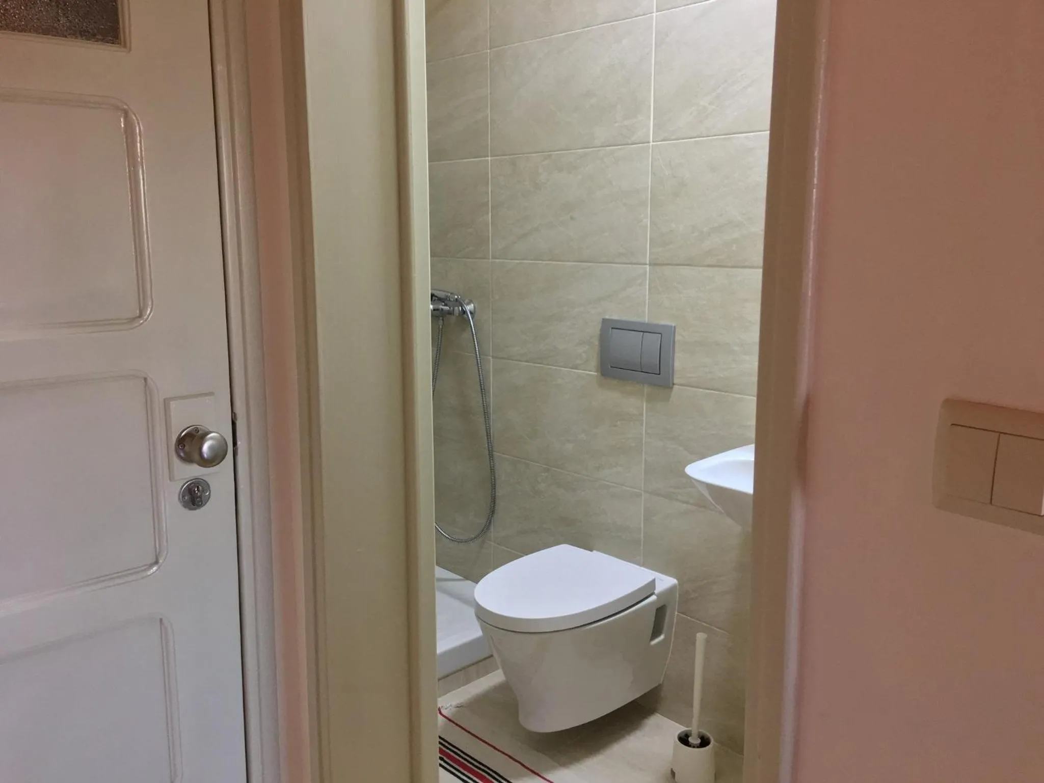 Shower in Residencial Avenida Hostel