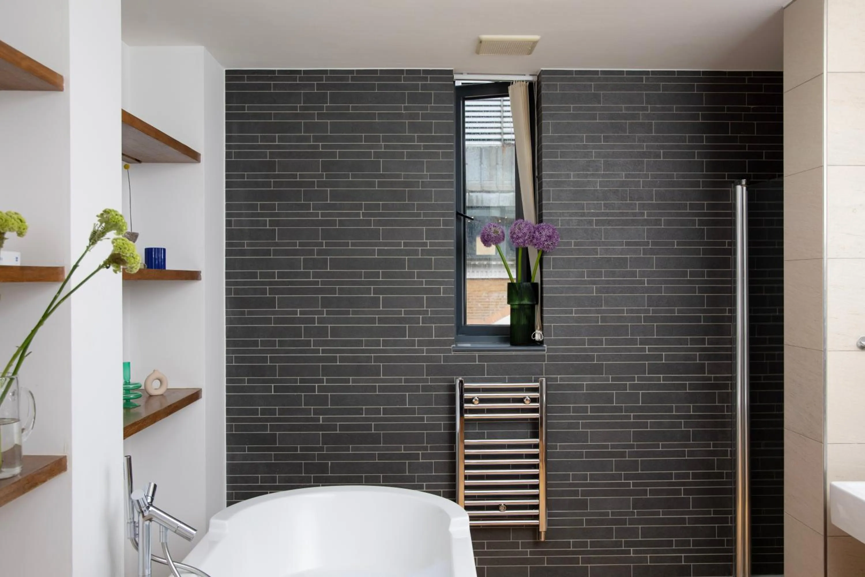 Bathroom in Bob W London Tower Hill - Residences