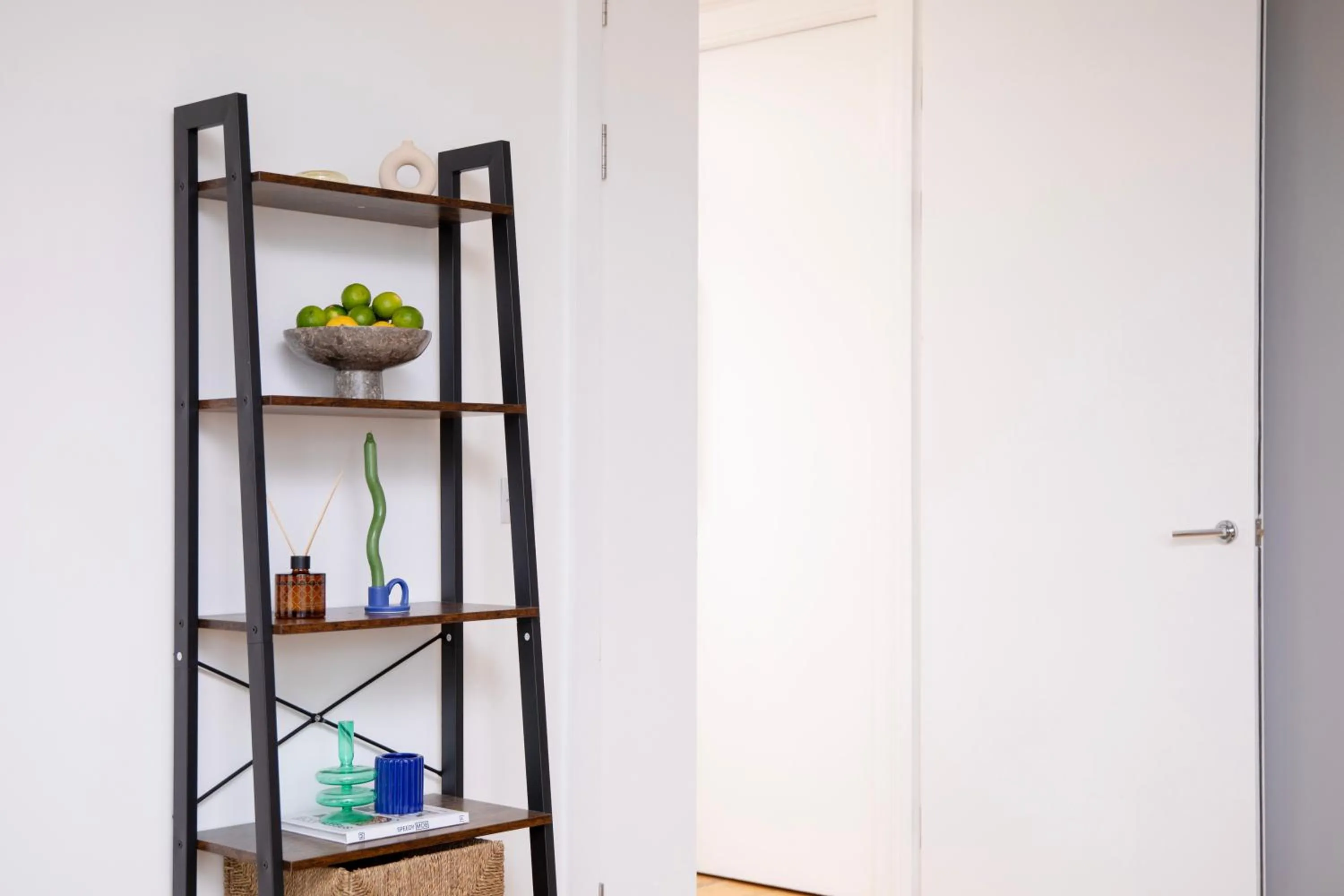 Living room in Bob W London Tower Hill - Residences