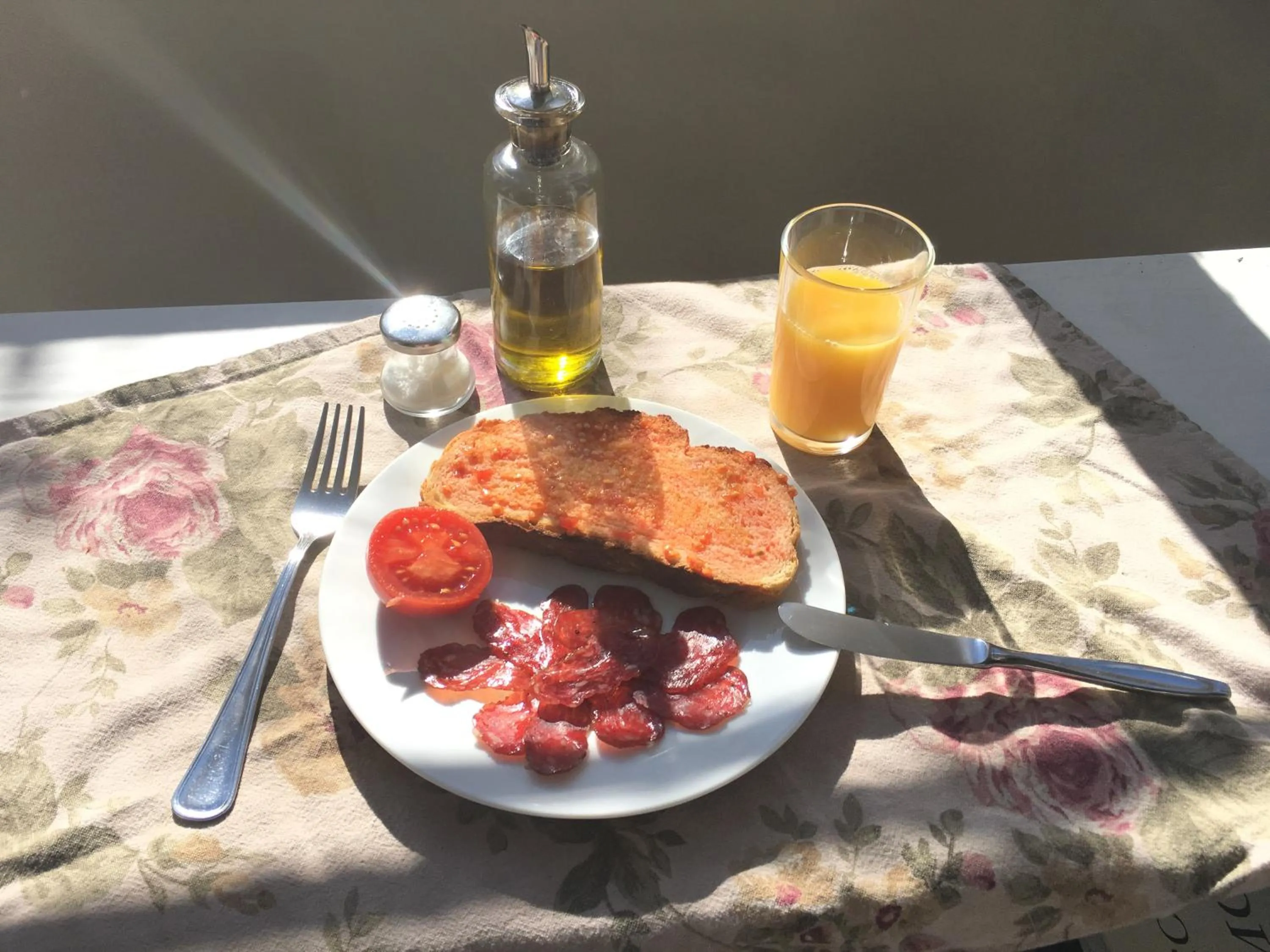 Food and drinks in Hostal Eixample