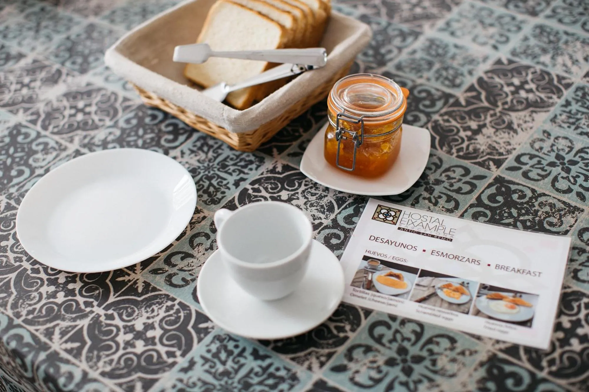 Coffee/tea facilities in Hostal Eixample