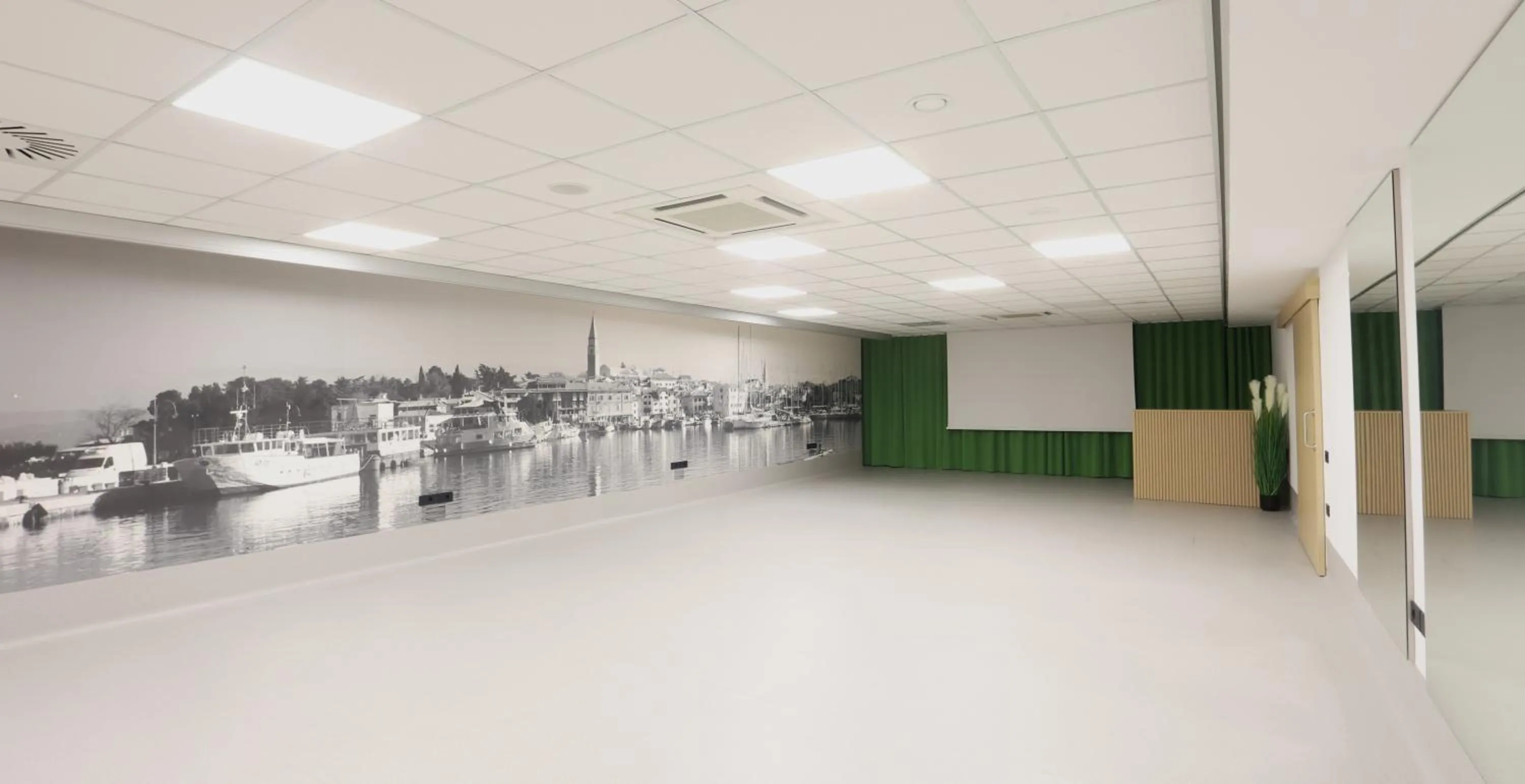 Business facilities in FLORAMARE HEALTH RESORT