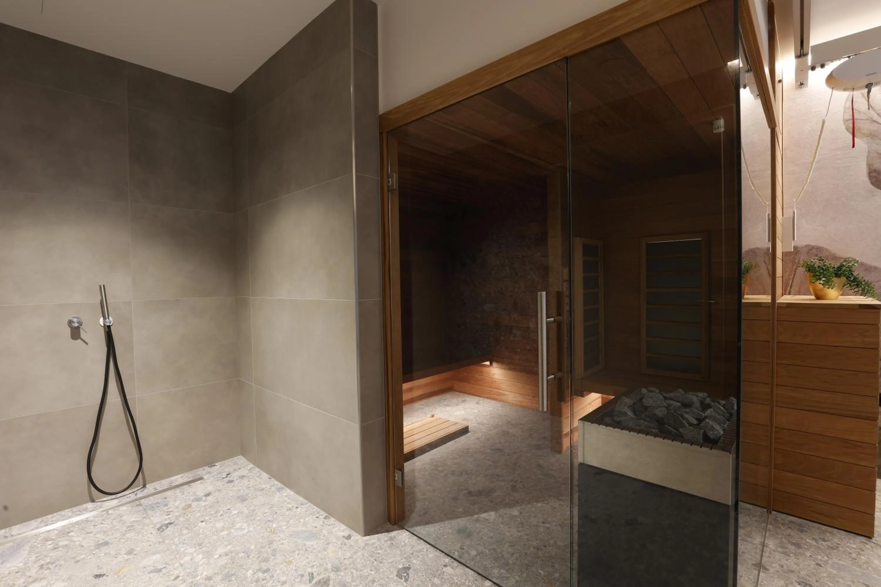 Shower in FLORAMARE HEALTH RESORT