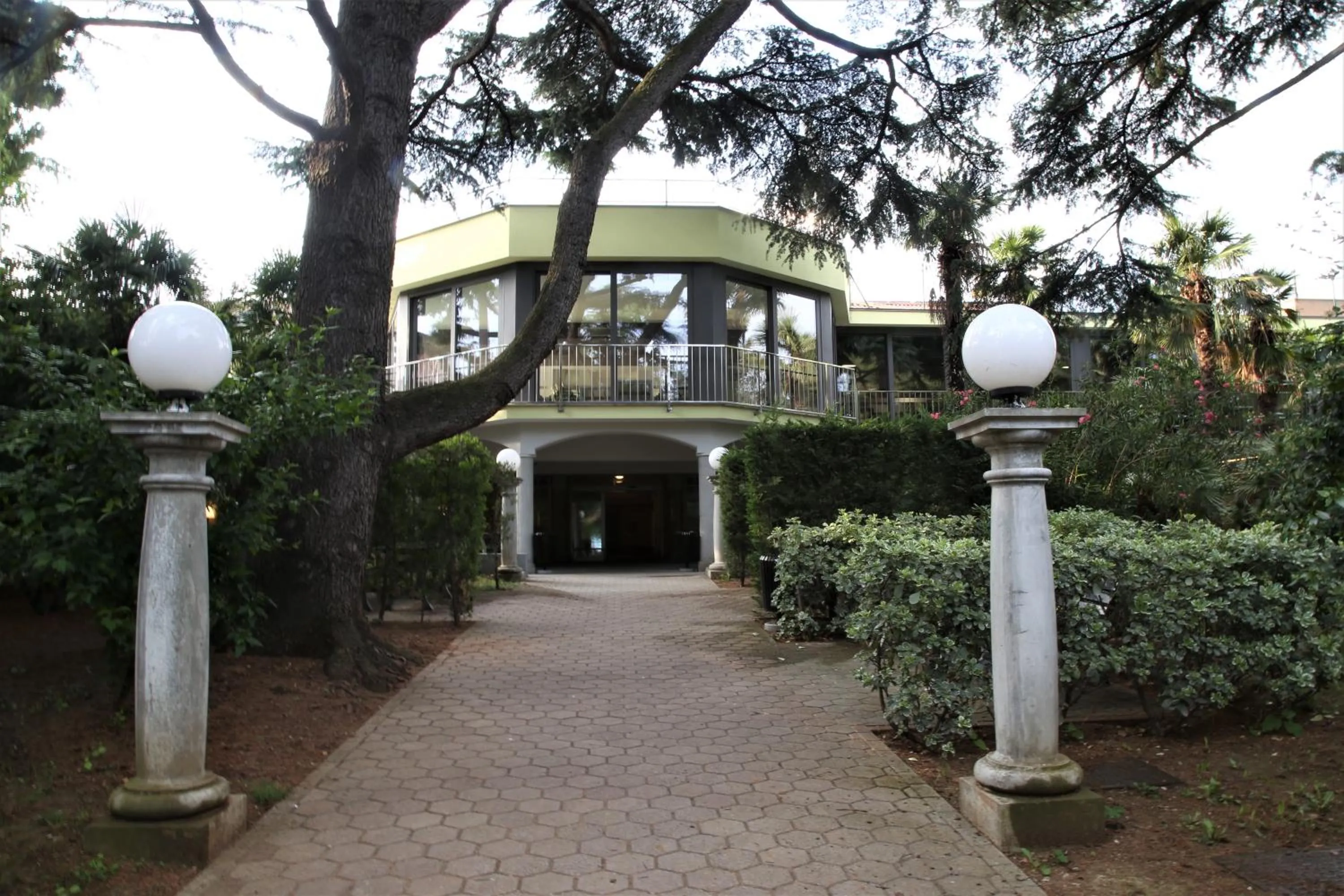Garden in FLORAMARE HEALTH RESORT