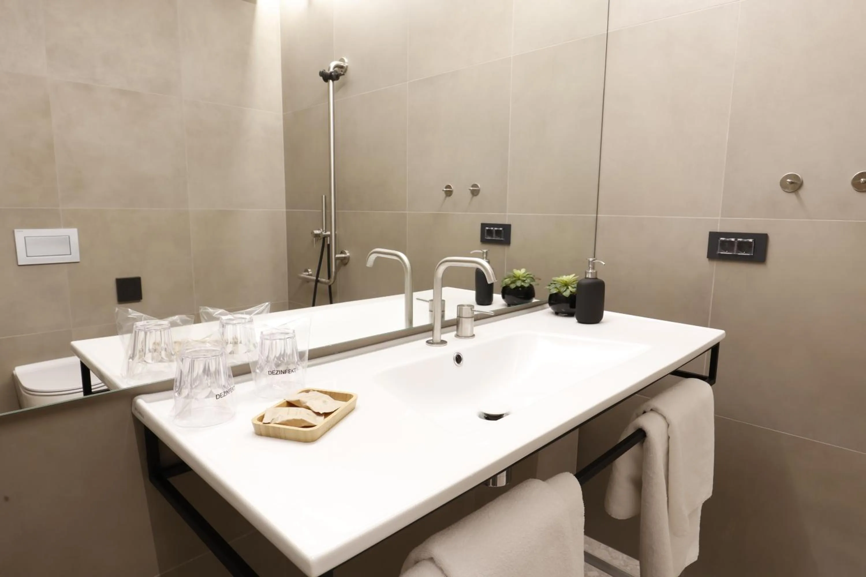 Bathroom in FLORAMARE HEALTH RESORT