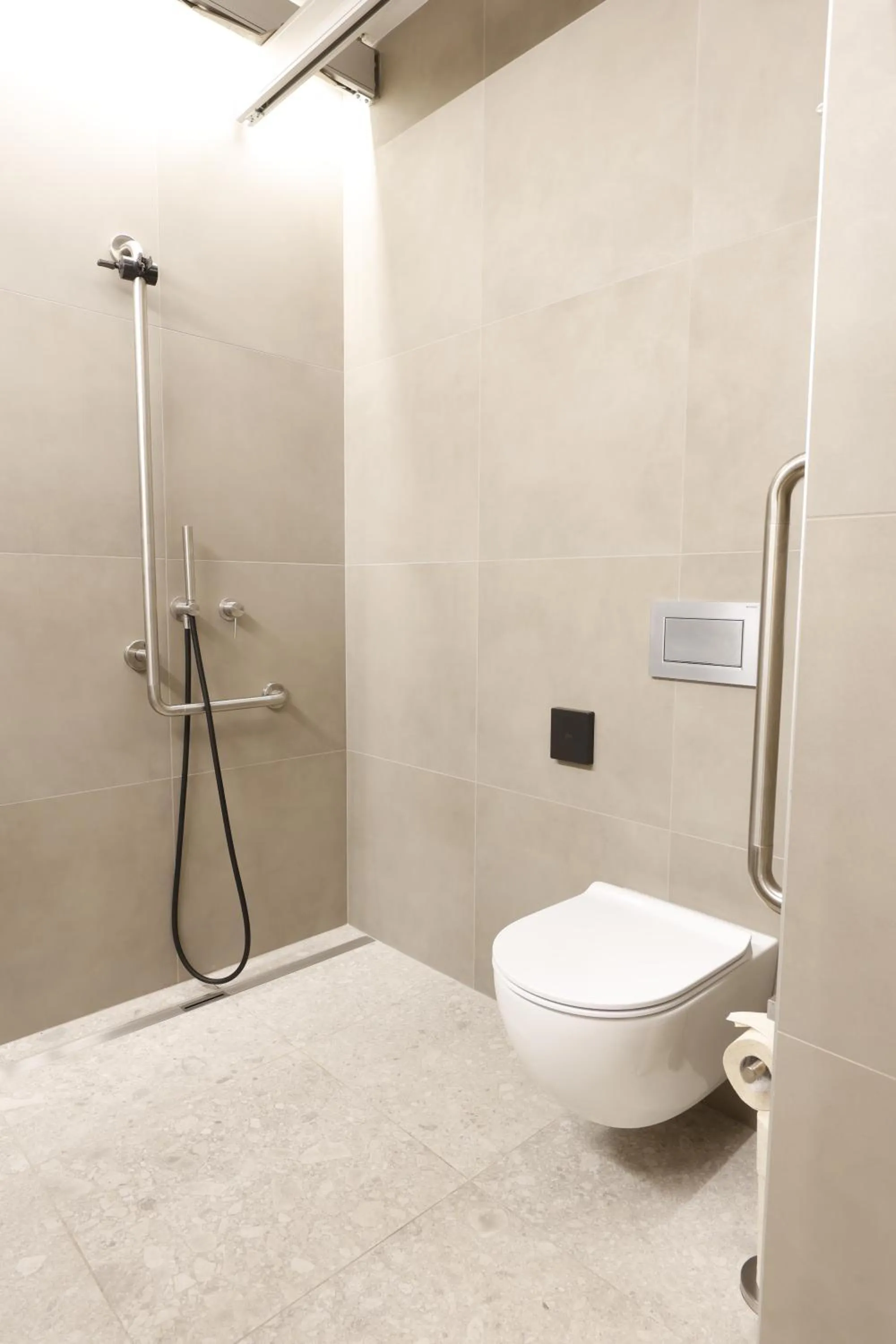 Shower in FLORAMARE HEALTH RESORT