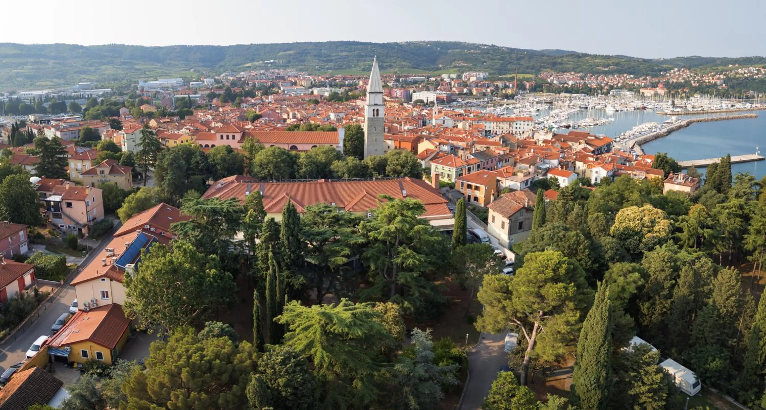 Property building in FLORAMARE HEALTH RESORT