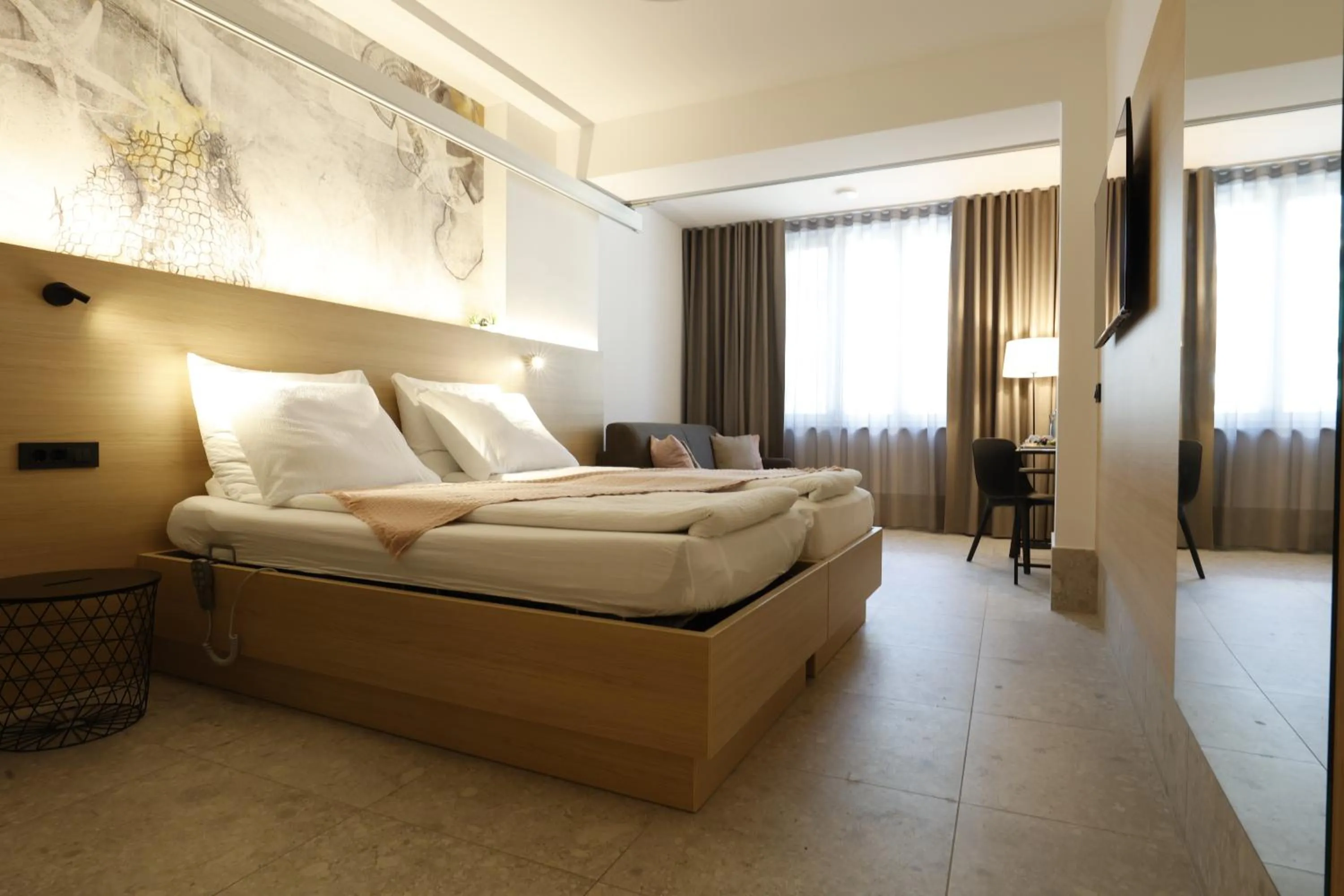 Bed in FLORAMARE HEALTH RESORT