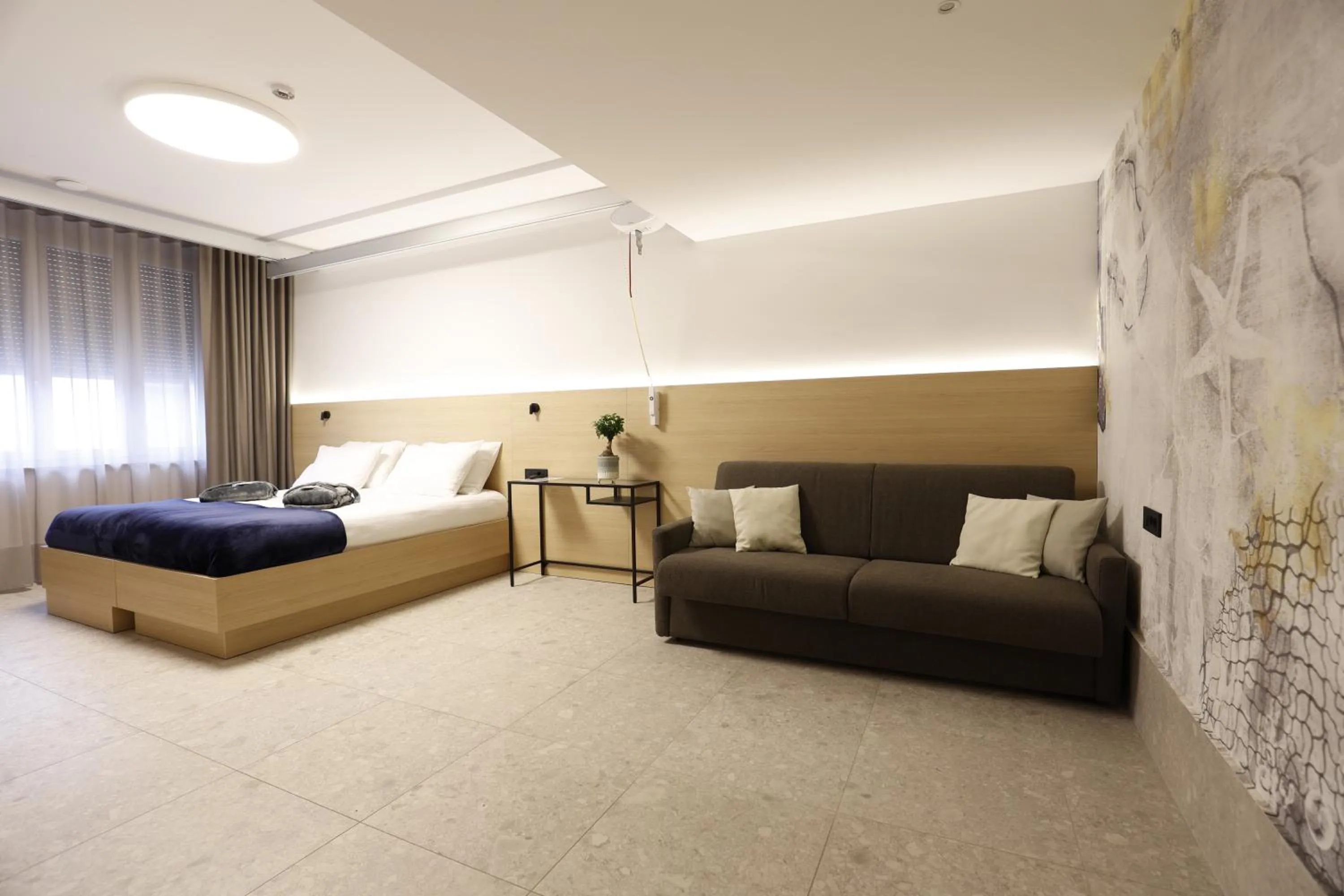 Bed in FLORAMARE HEALTH RESORT