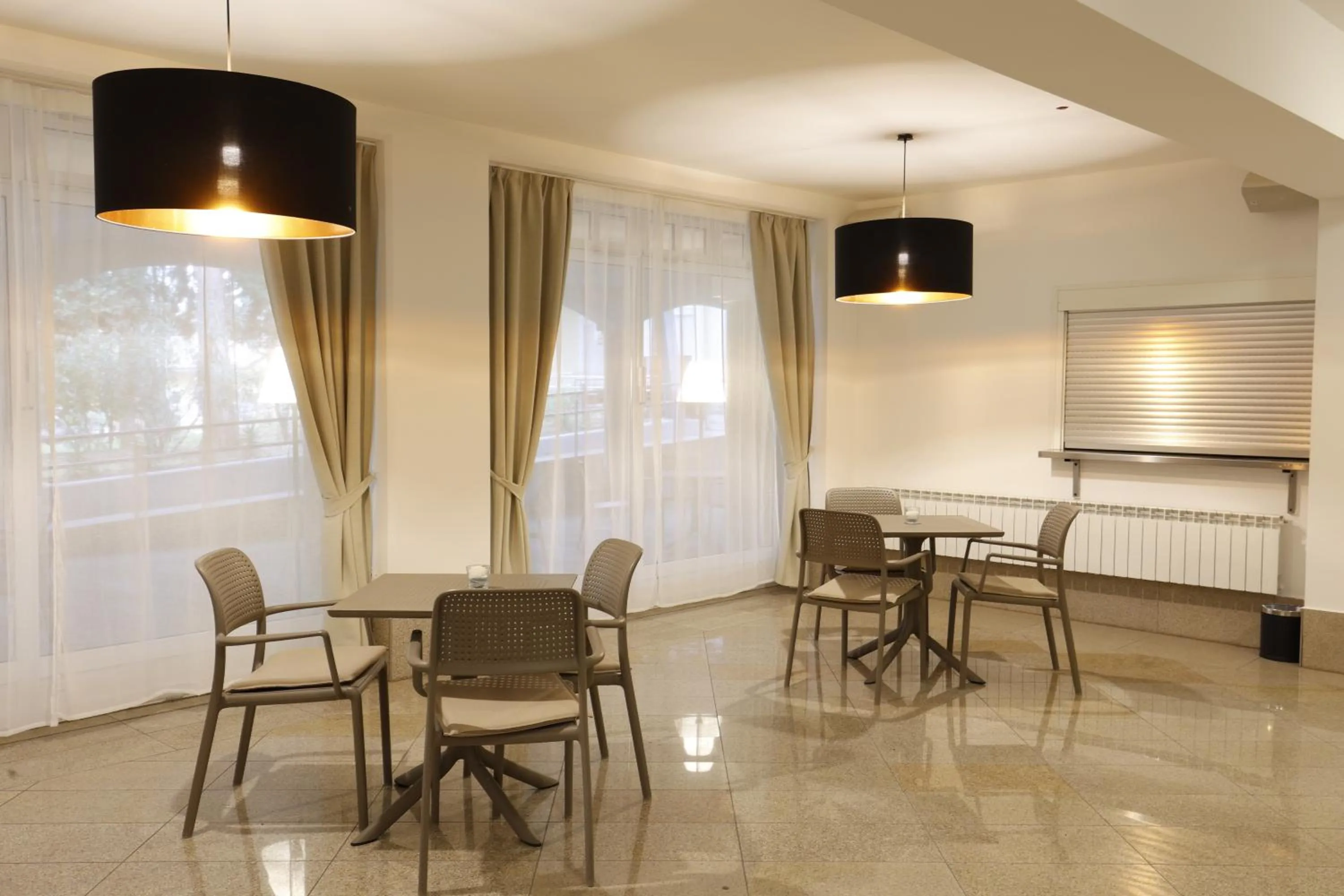 Lounge or bar in FLORAMARE HEALTH RESORT