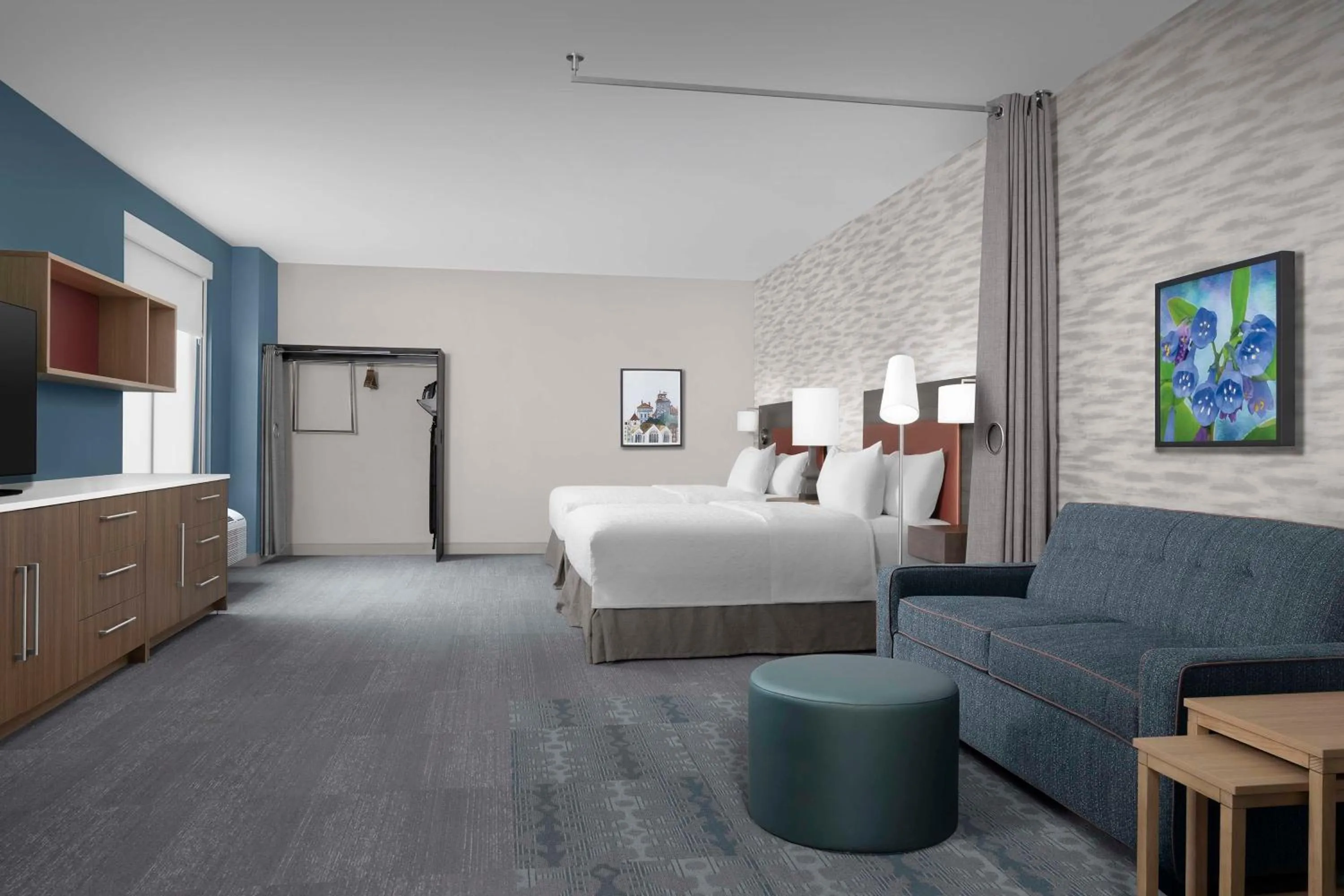 Living room, Bed in Home2 Suites By Hilton Falls Church